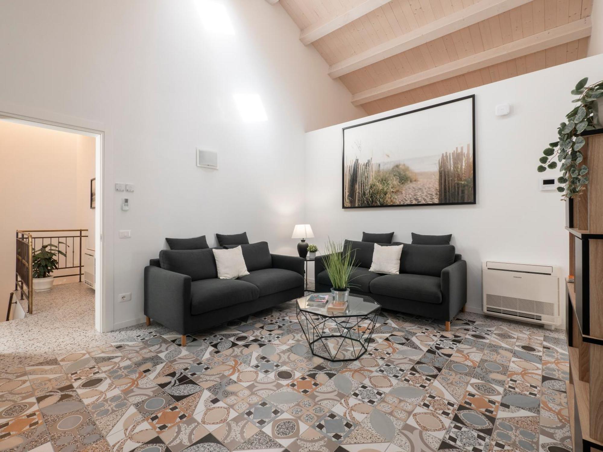 Zuara9room