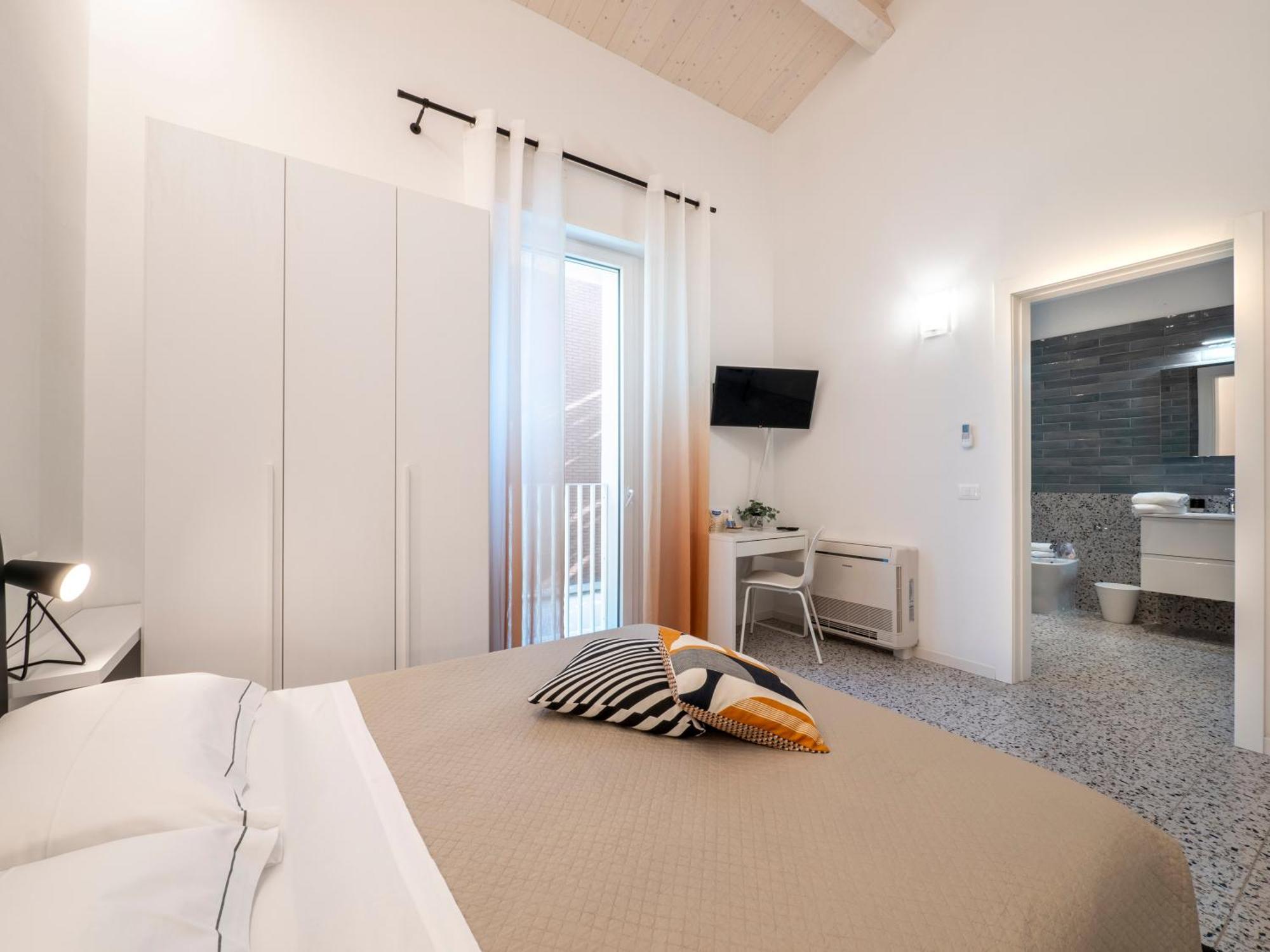 Zuara9room