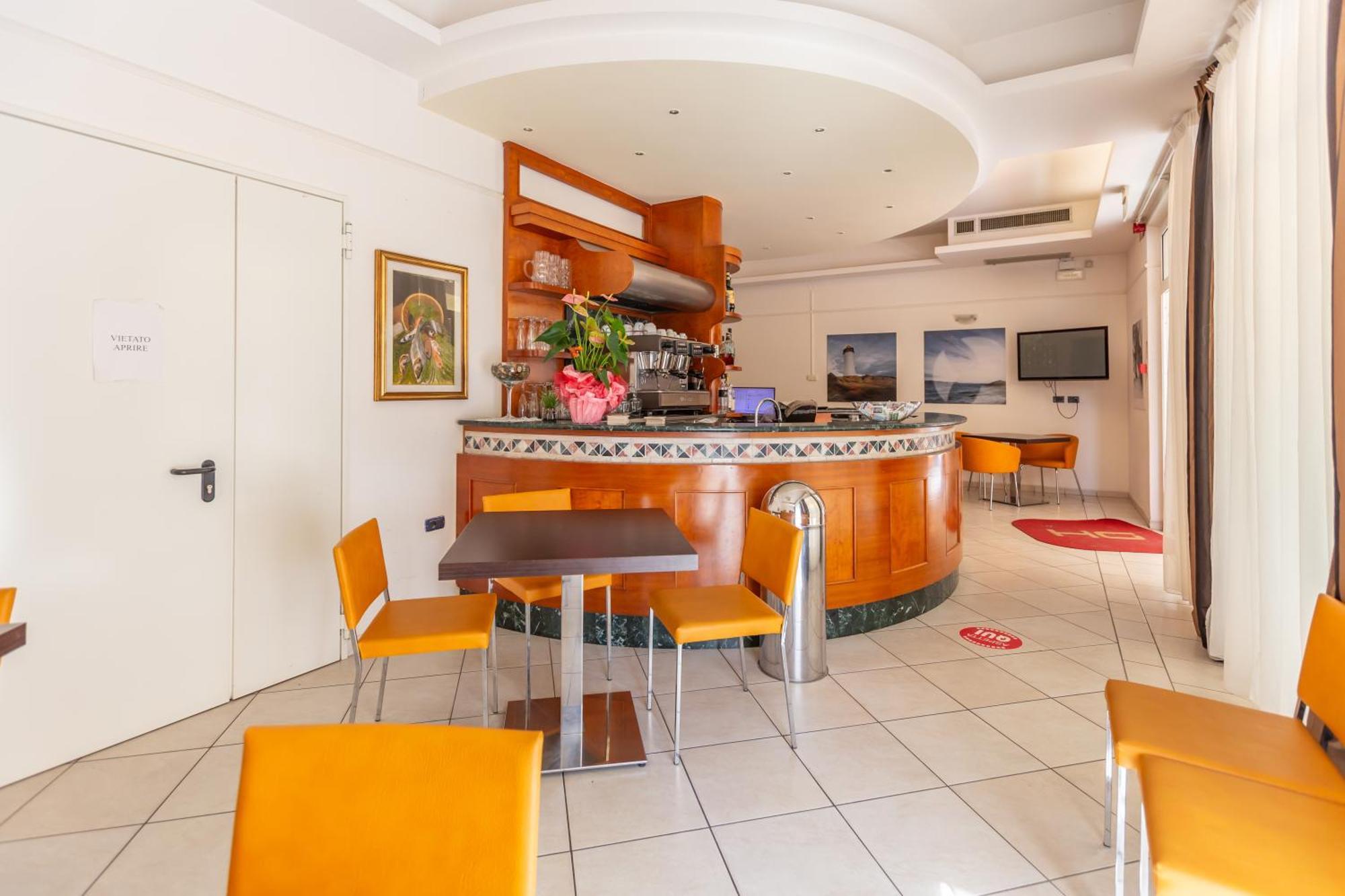 Globus Hotel