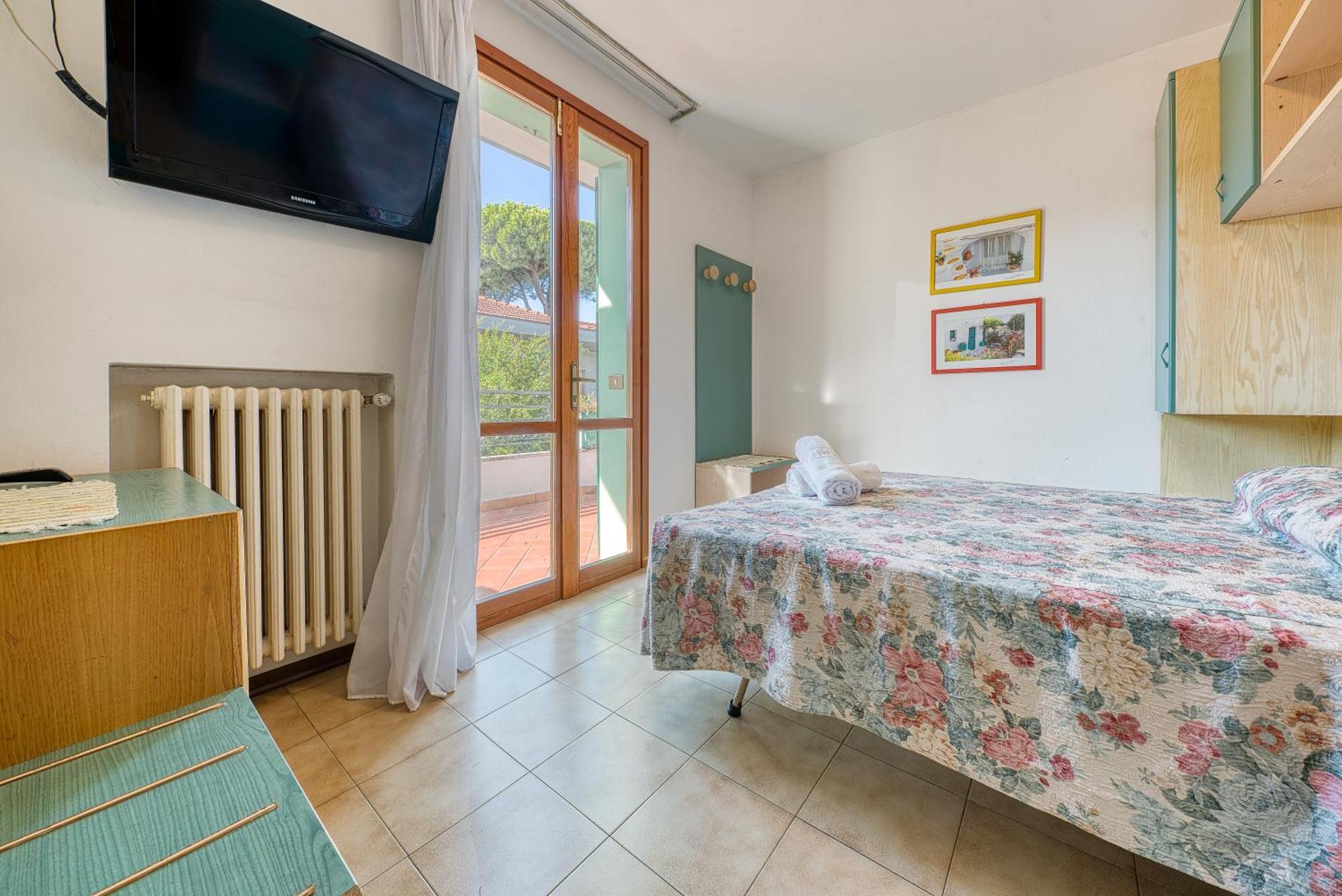 Charles 3* Rimini