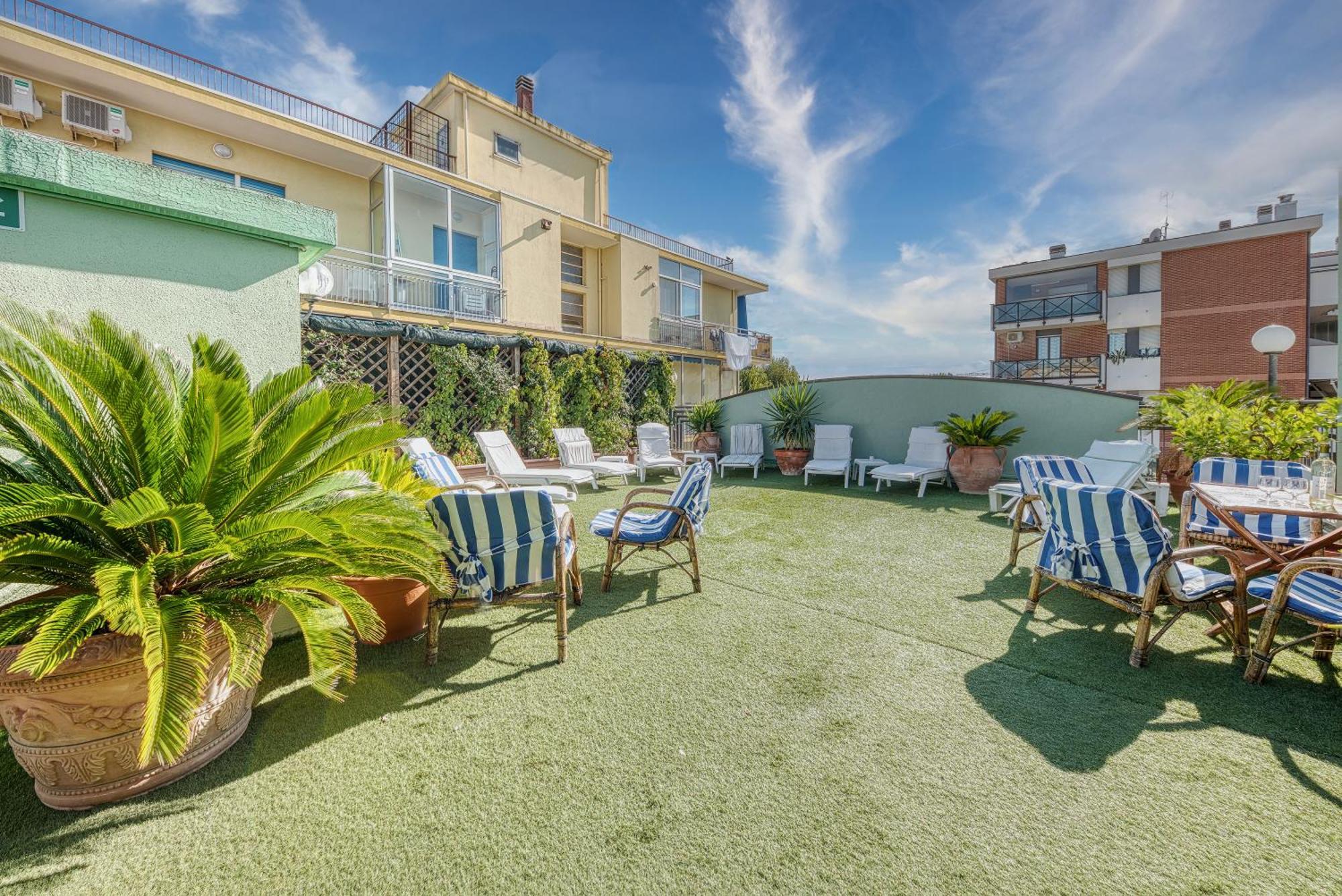 Hotel Charles 3*