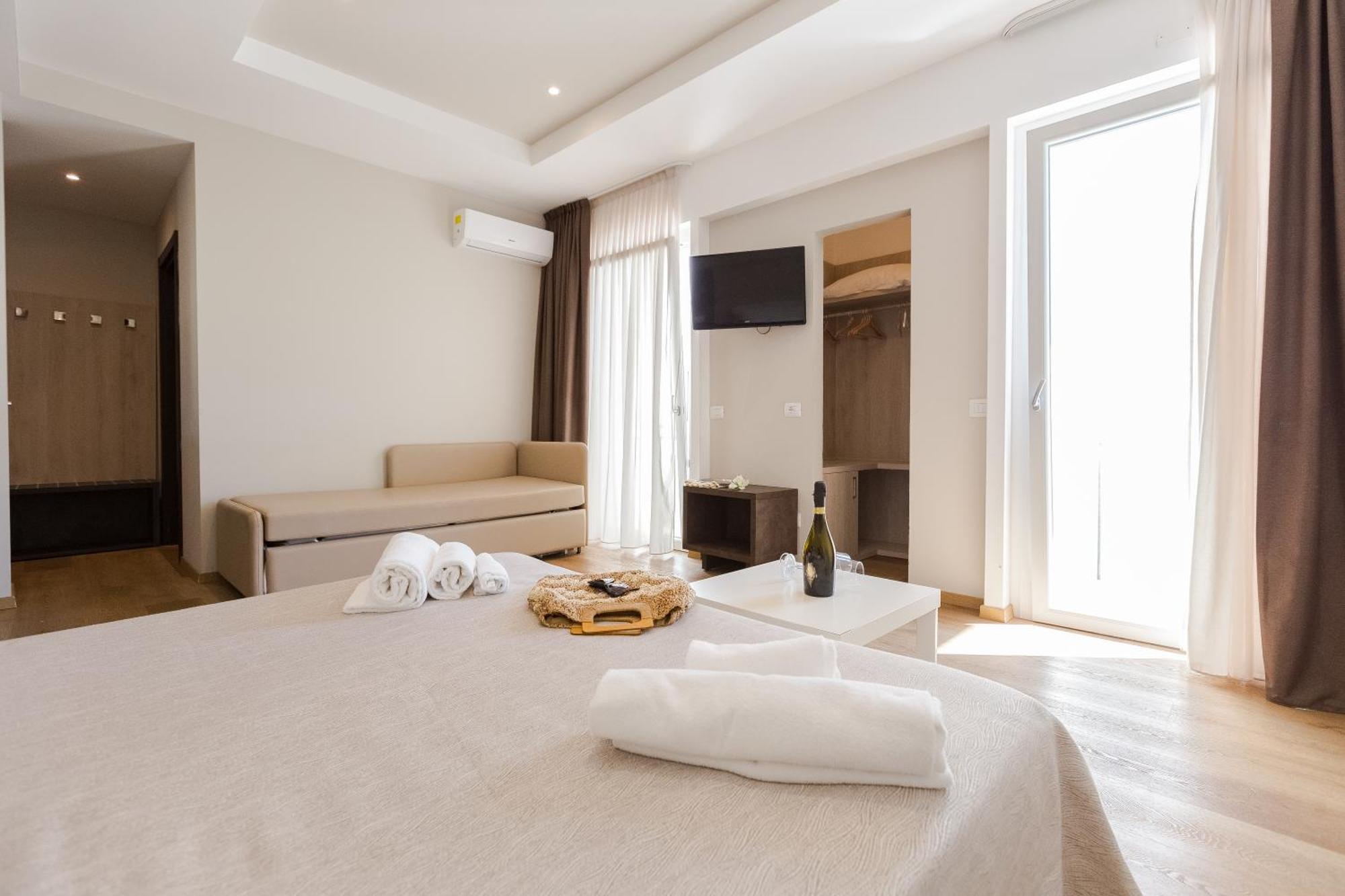 Hotel Sanremo 3*