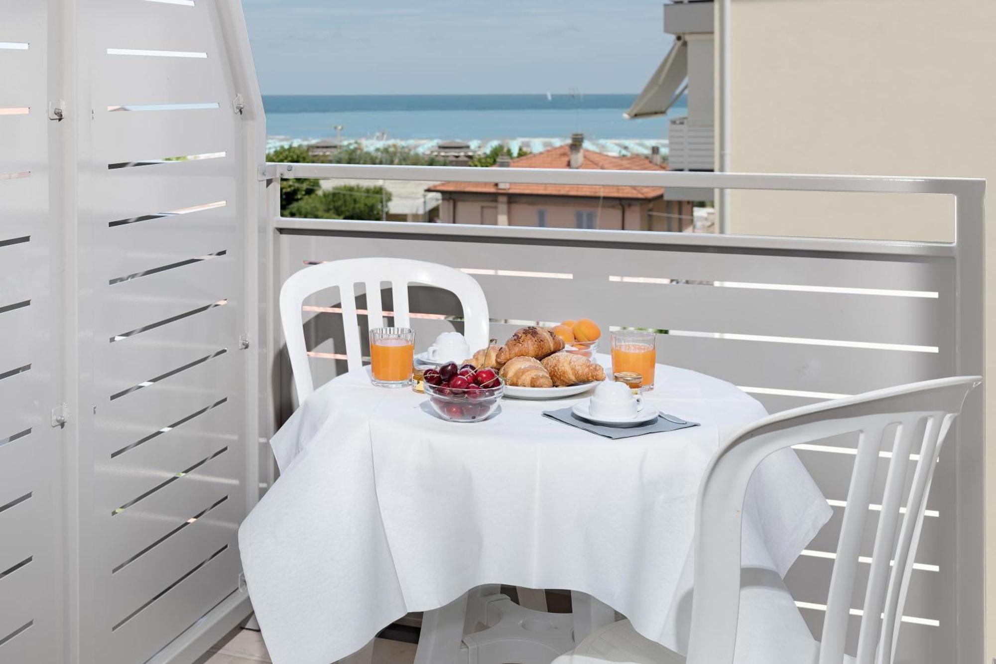 Aparthotel Nautic 3*