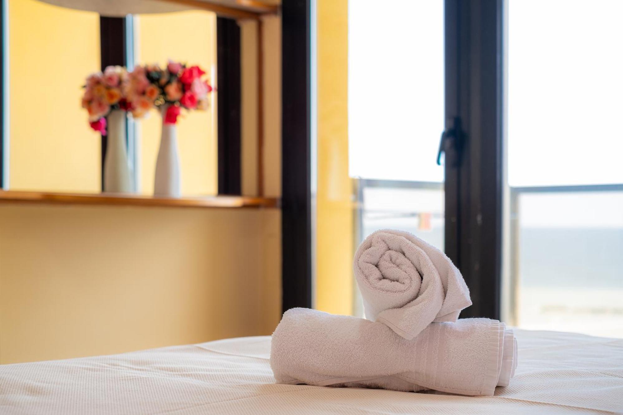 Hotel Crown