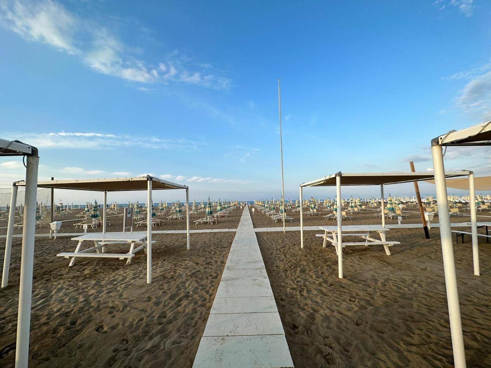 Hotel Neyra Beach 3*