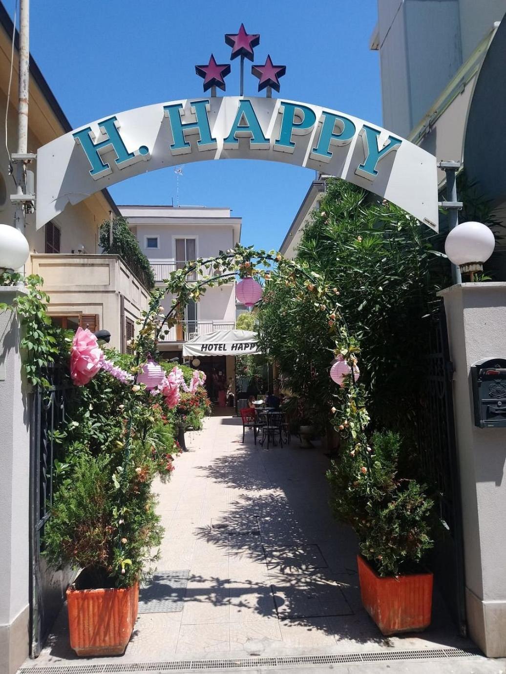 New Happy Hotel 3*
