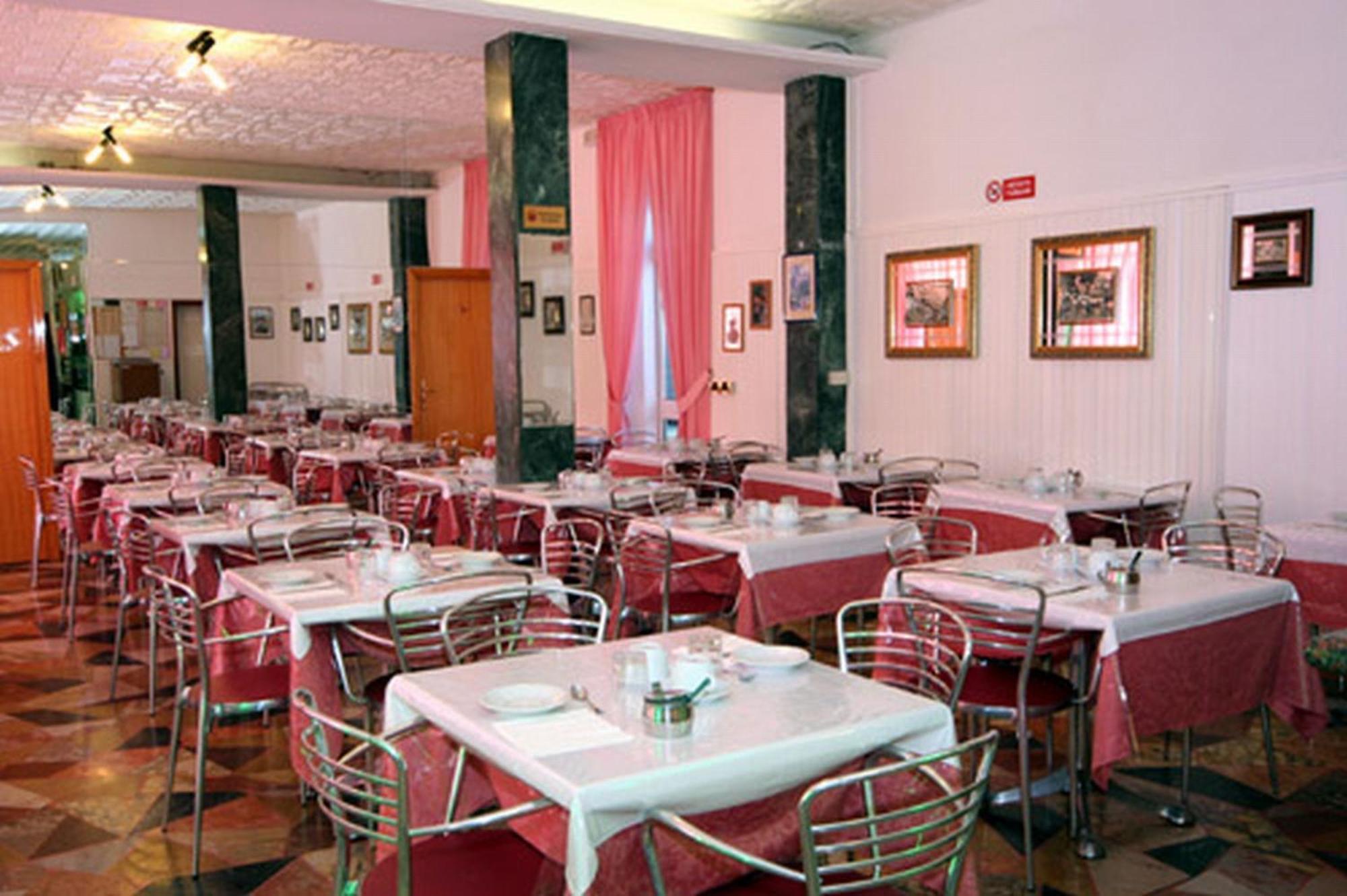 Hotel Parigi 3*