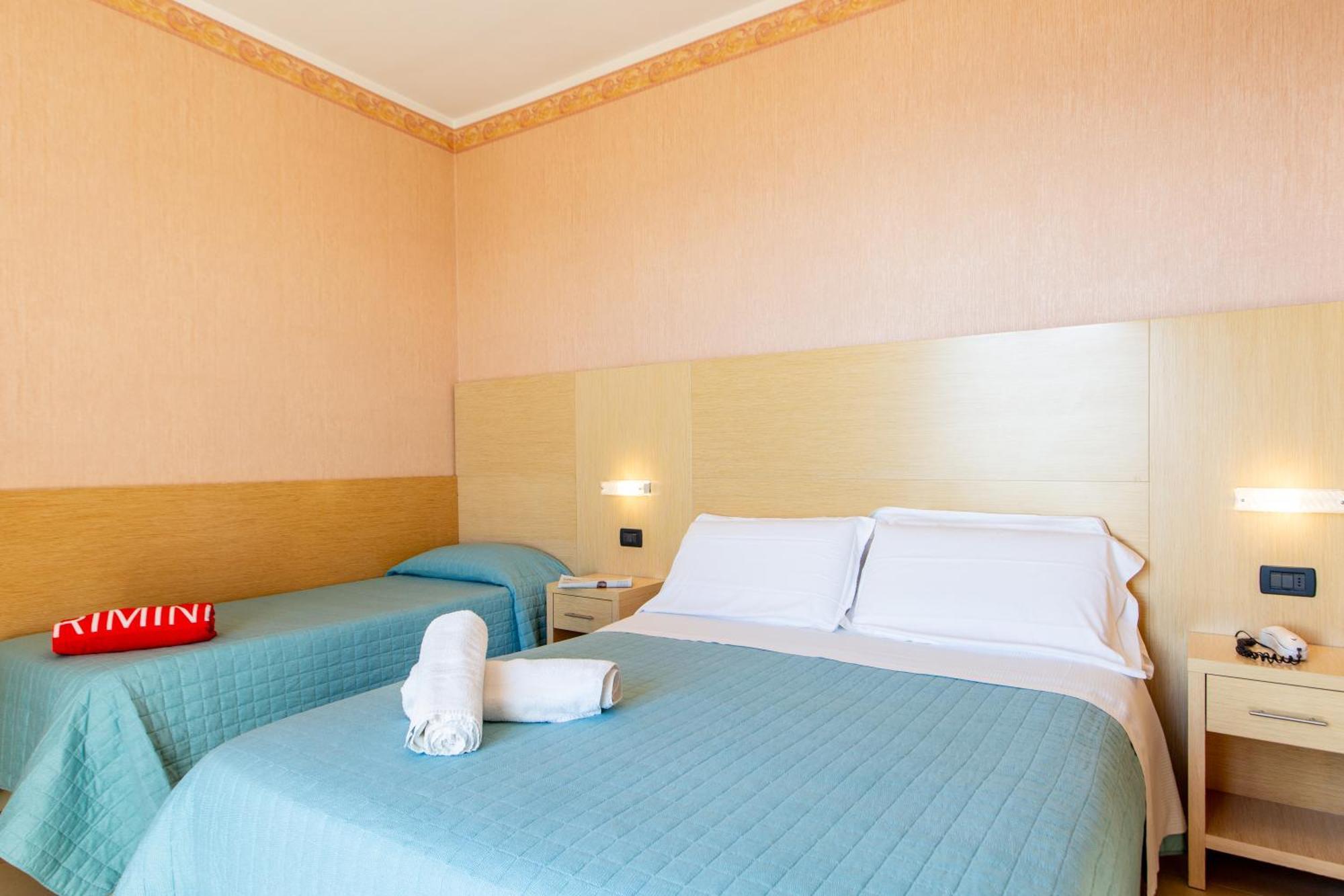 Metropole Hotel 3*