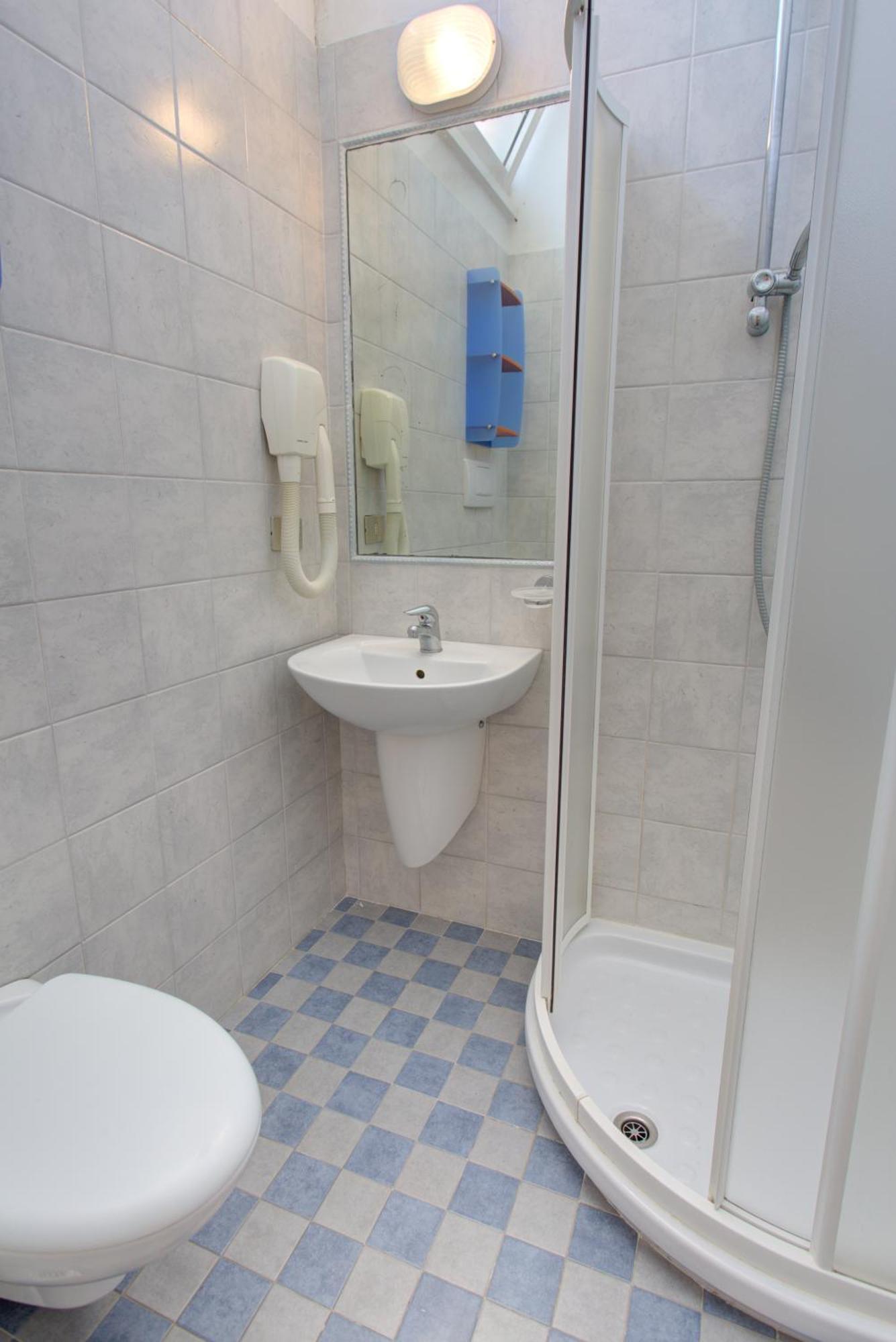 Hotel Nella 3*