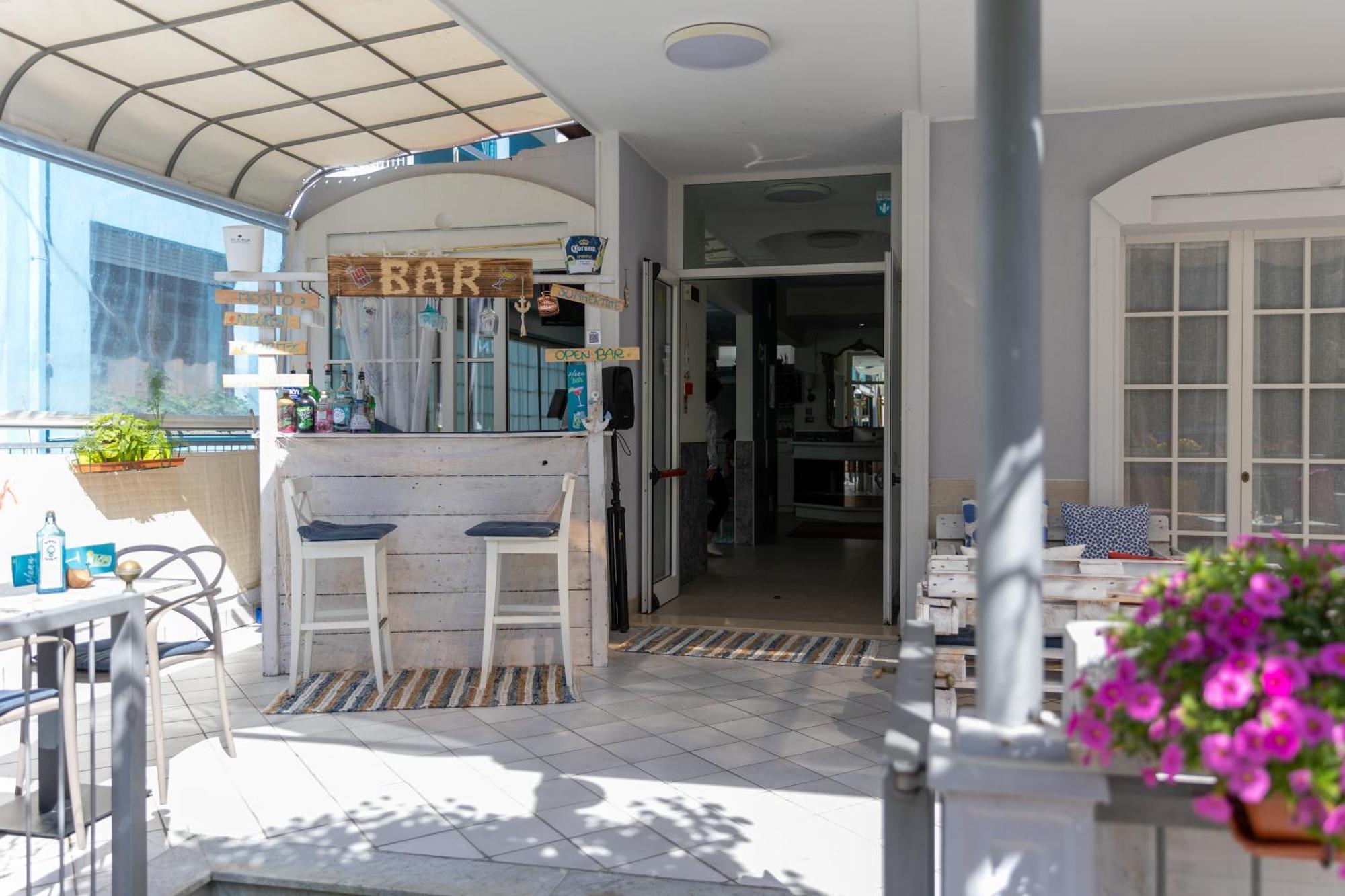 Madana Hotel