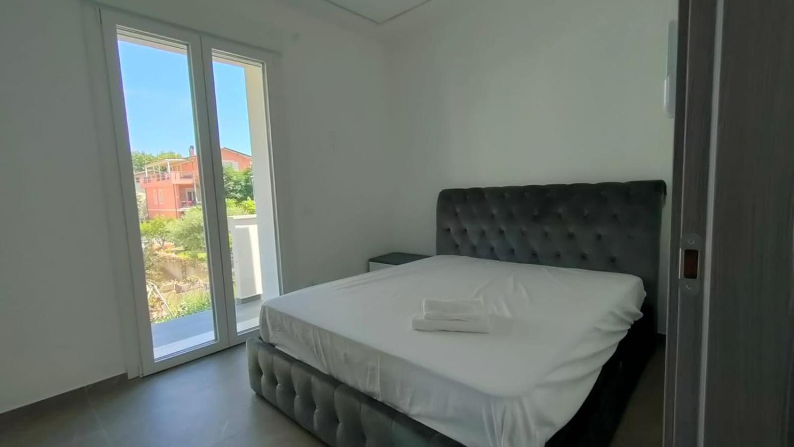 Apartment Borghesi Fronte Mare *