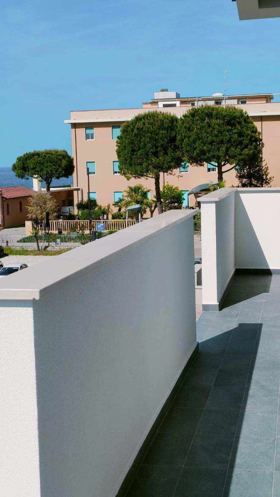 Apartment Borghesi Fronte Mare *