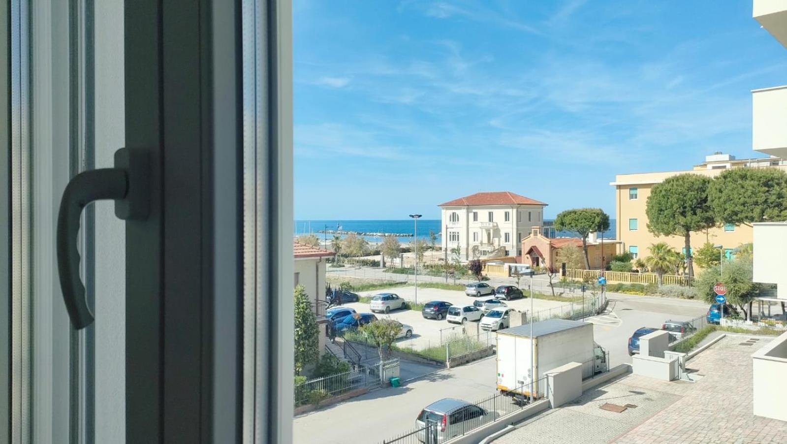 Borghesi Fronte Mare *