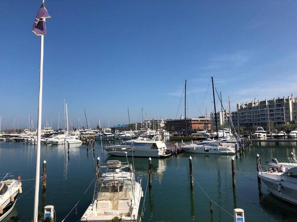 Apartment Casa Modigliani - Centralissimo Per Centro Storico, Mare, Fiere E Congressi