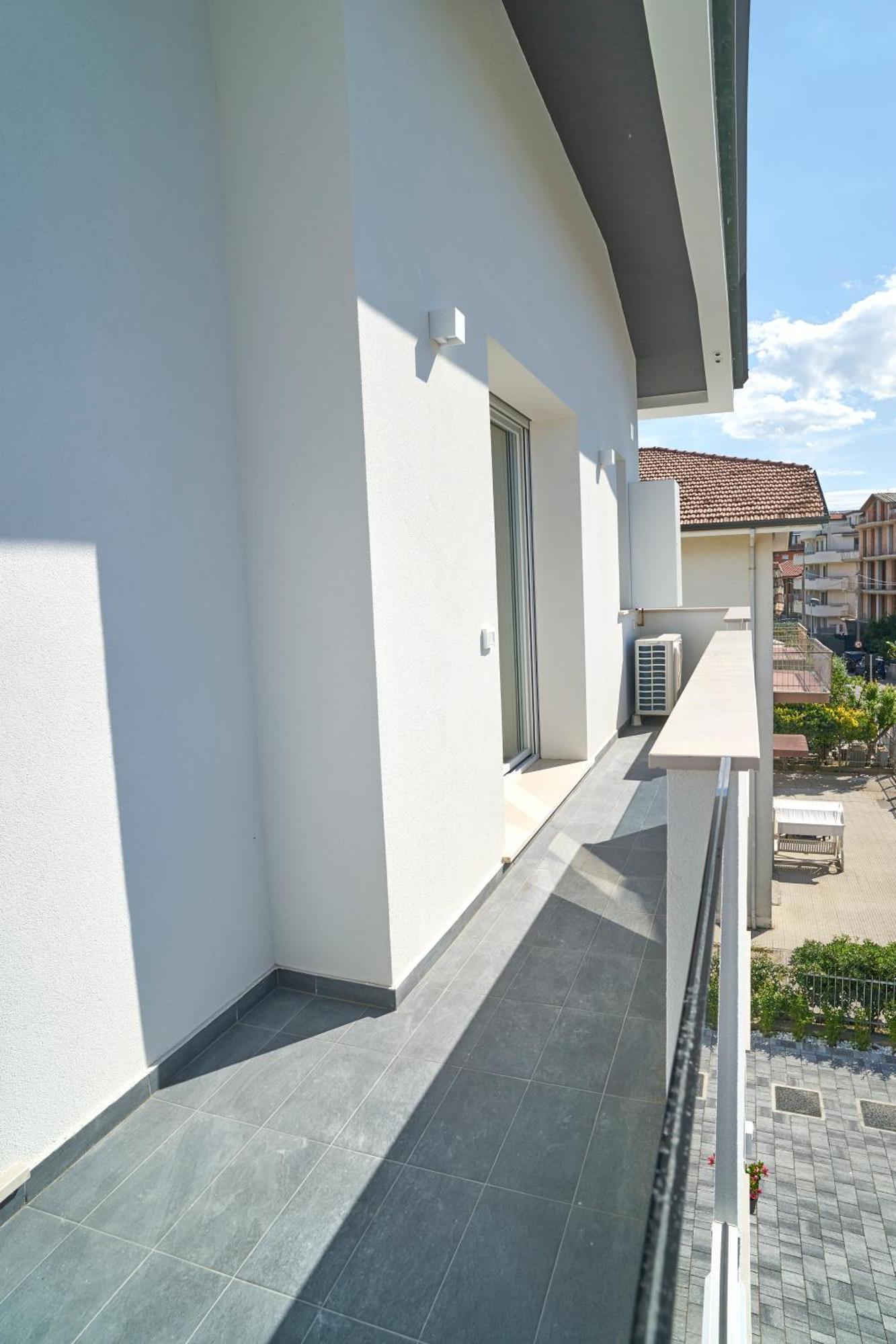 Borghesi Fronte Mare Apartment *