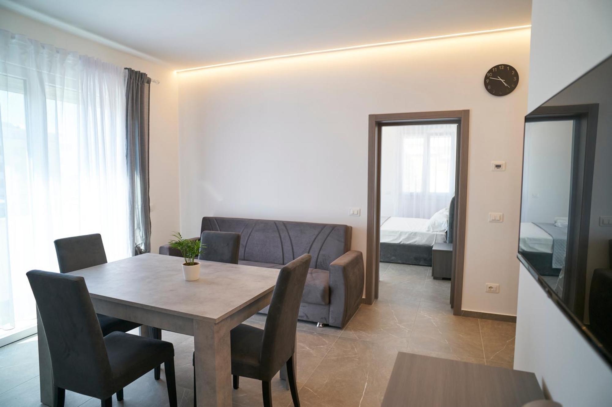 Apartment Borghesi Fronte Mare