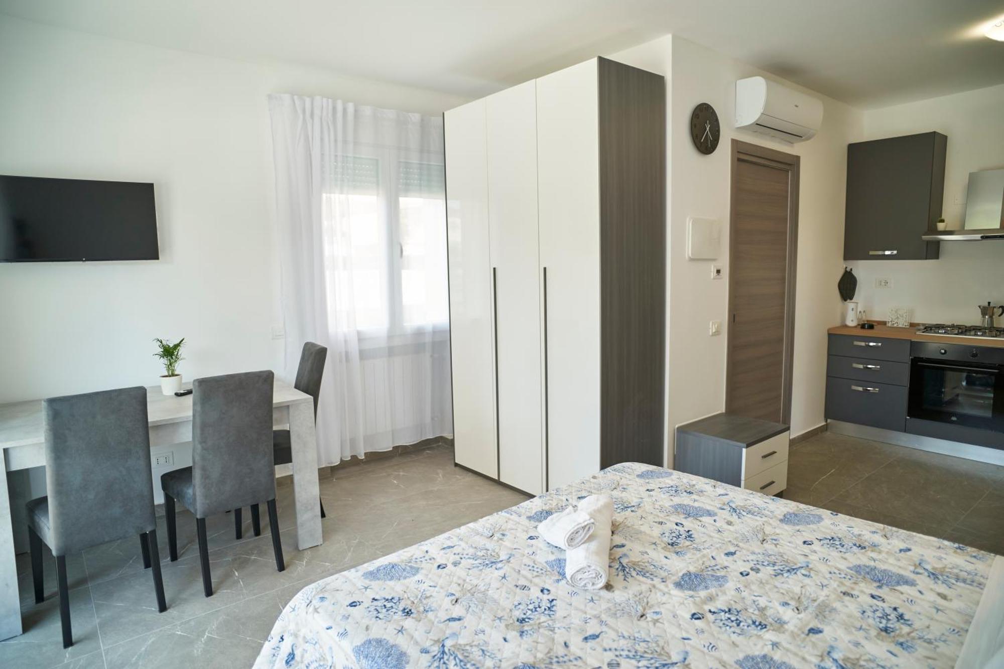 Borghesi Fronte Mare *