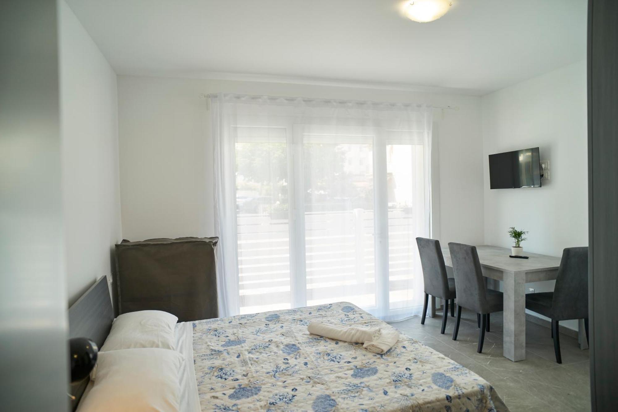 Apartment Borghesi Fronte Mare