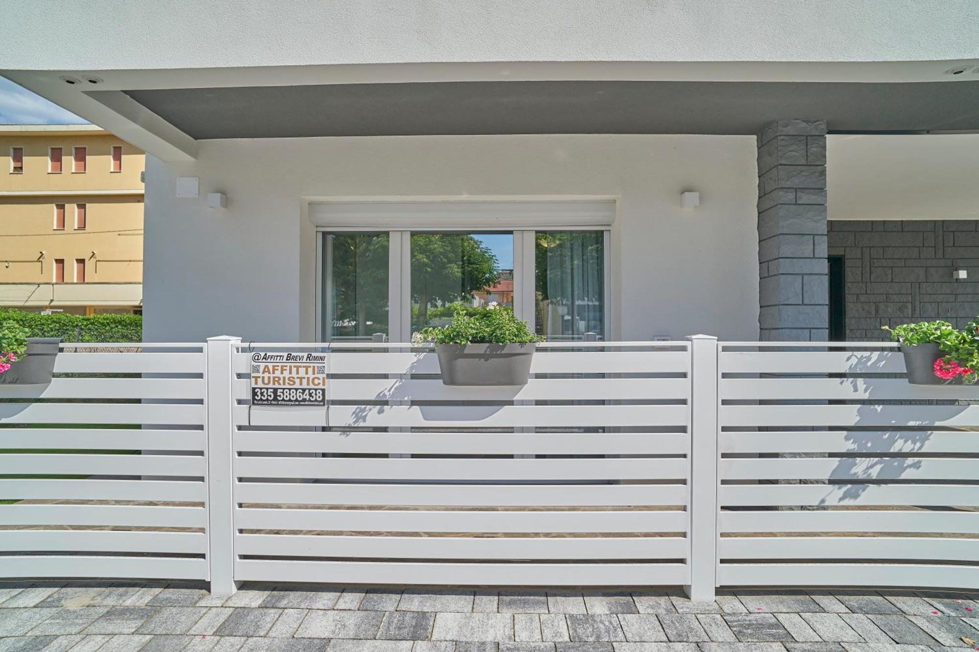 Apartment Borghesi Fronte Mare *