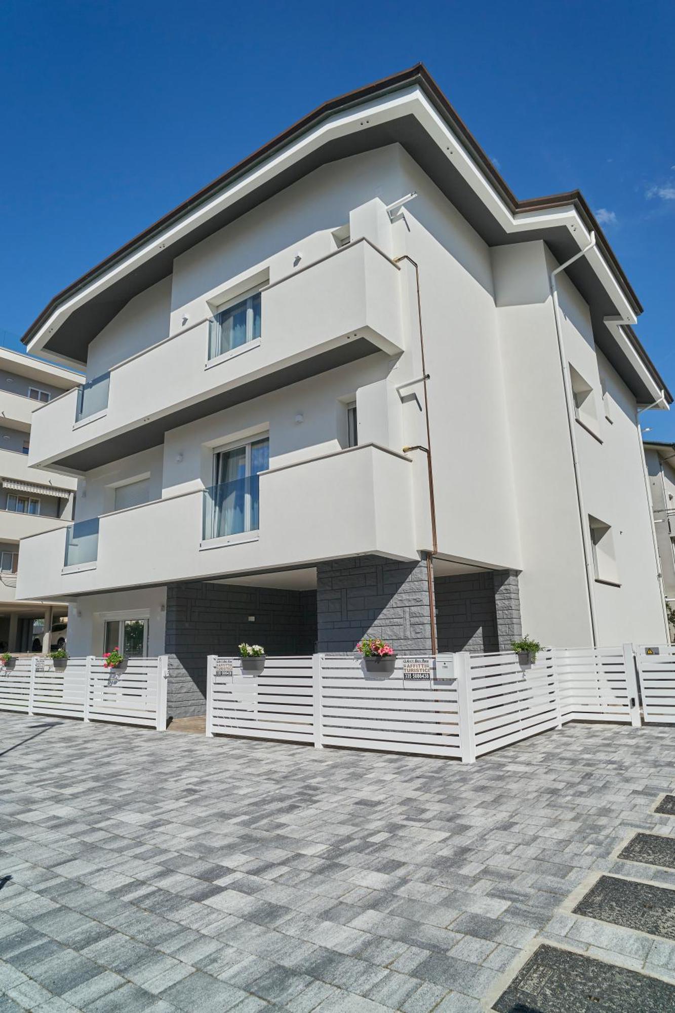 Borghesi Fronte Mare Apartment *