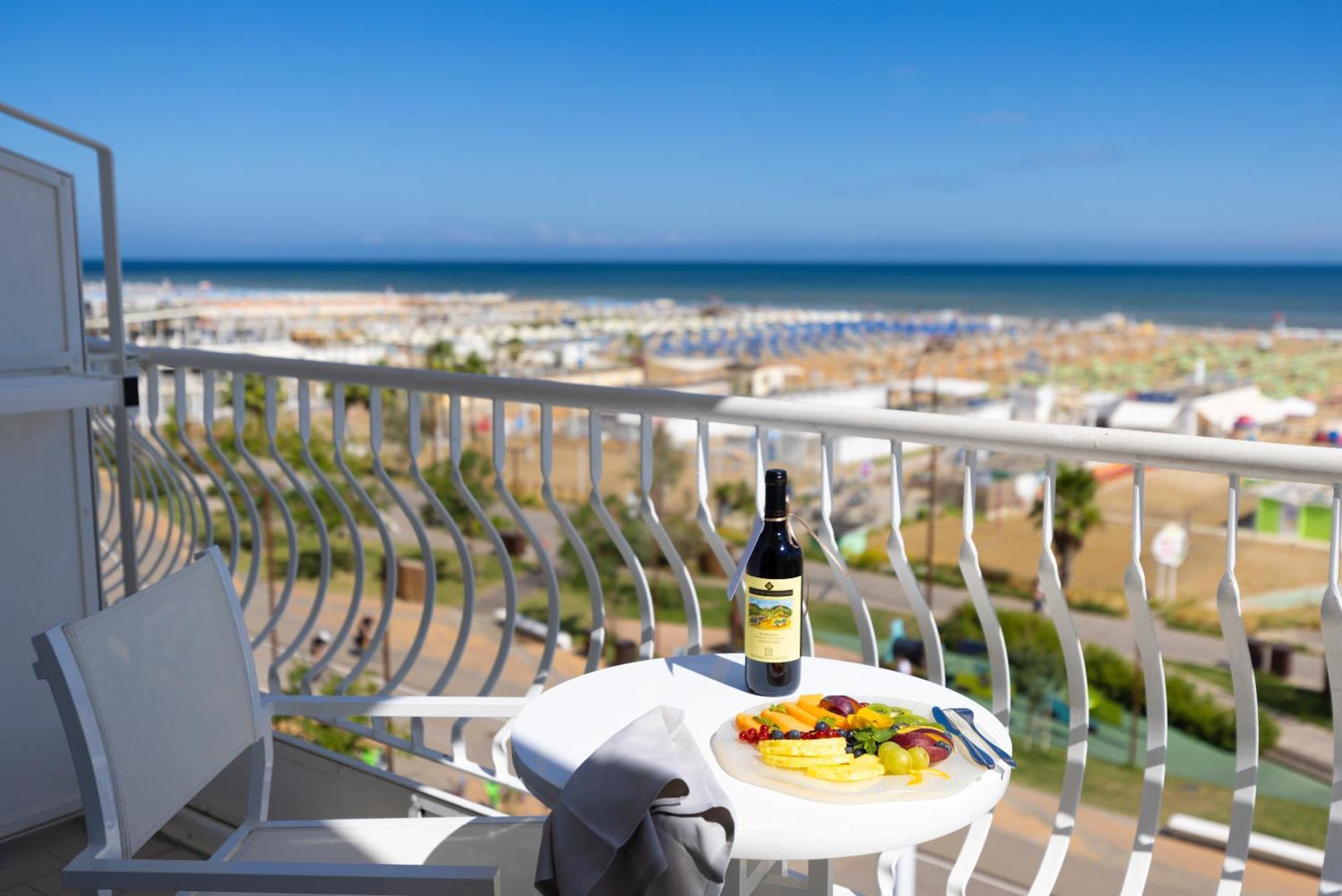 Continental 4* Rimini