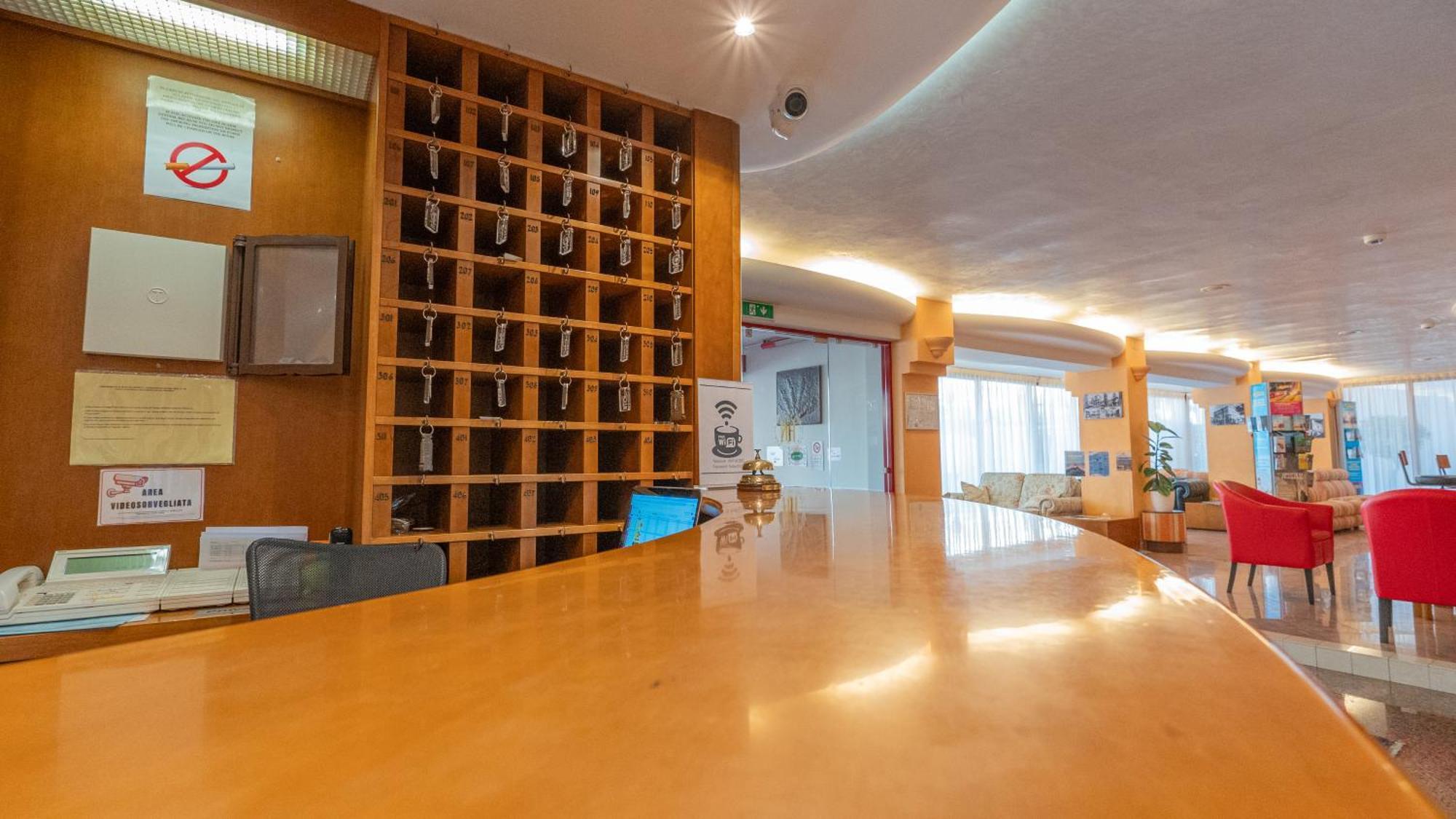 Nobel Hotel 3*