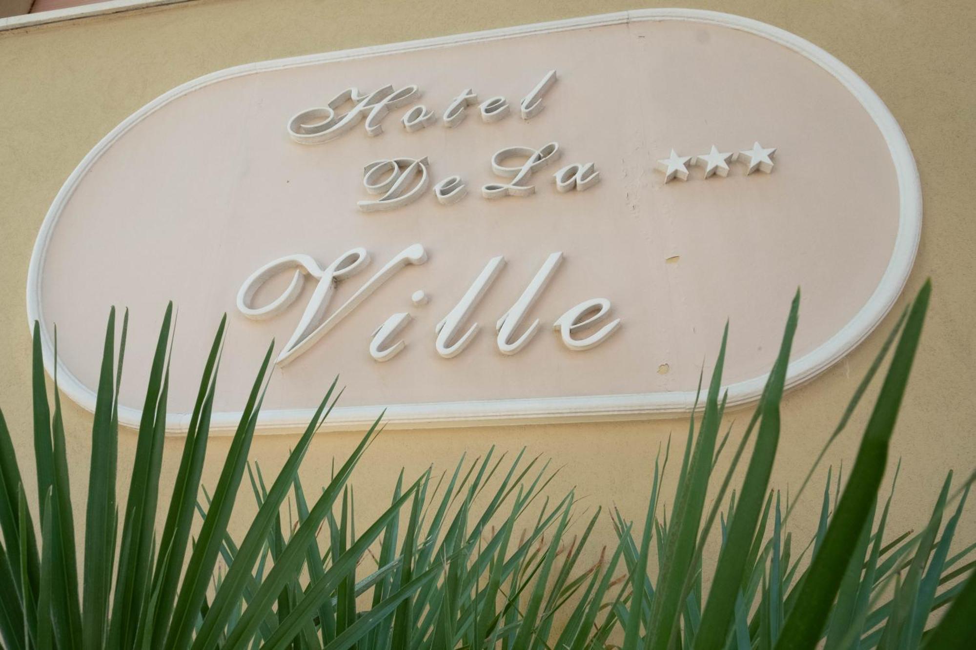 De La Hotel 3*
