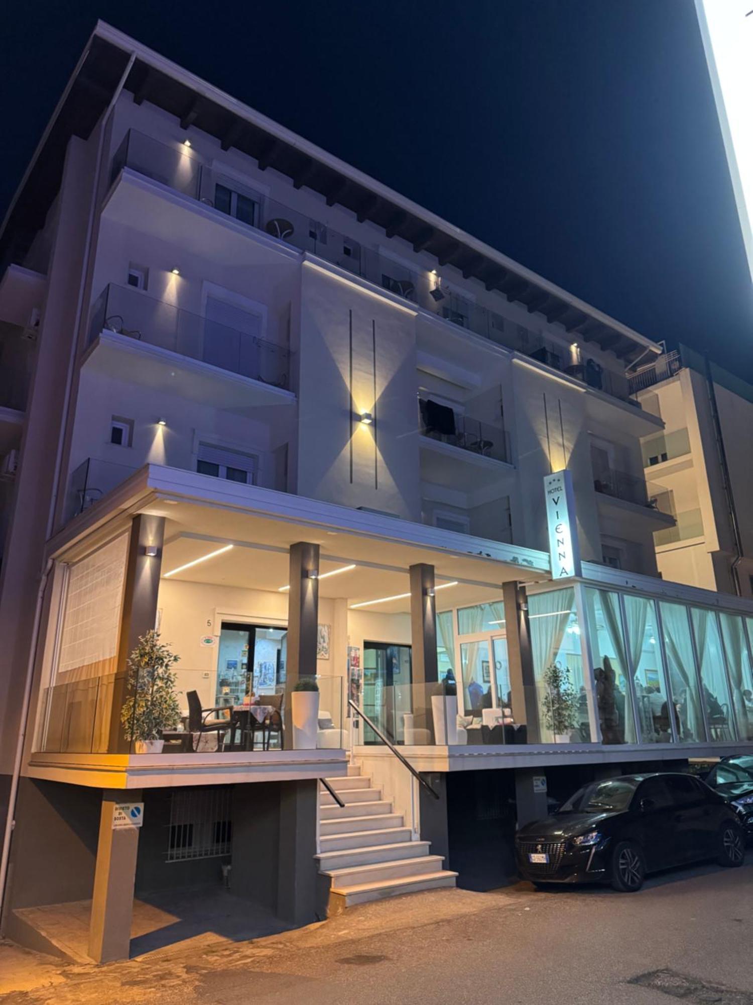 Hotel Vienna Rivazzurra