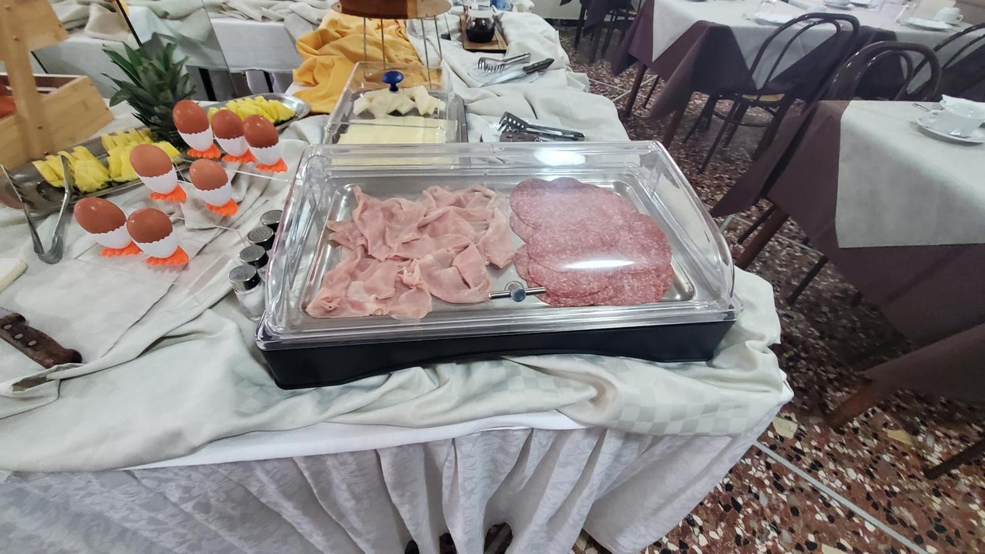 Alevon Hotel