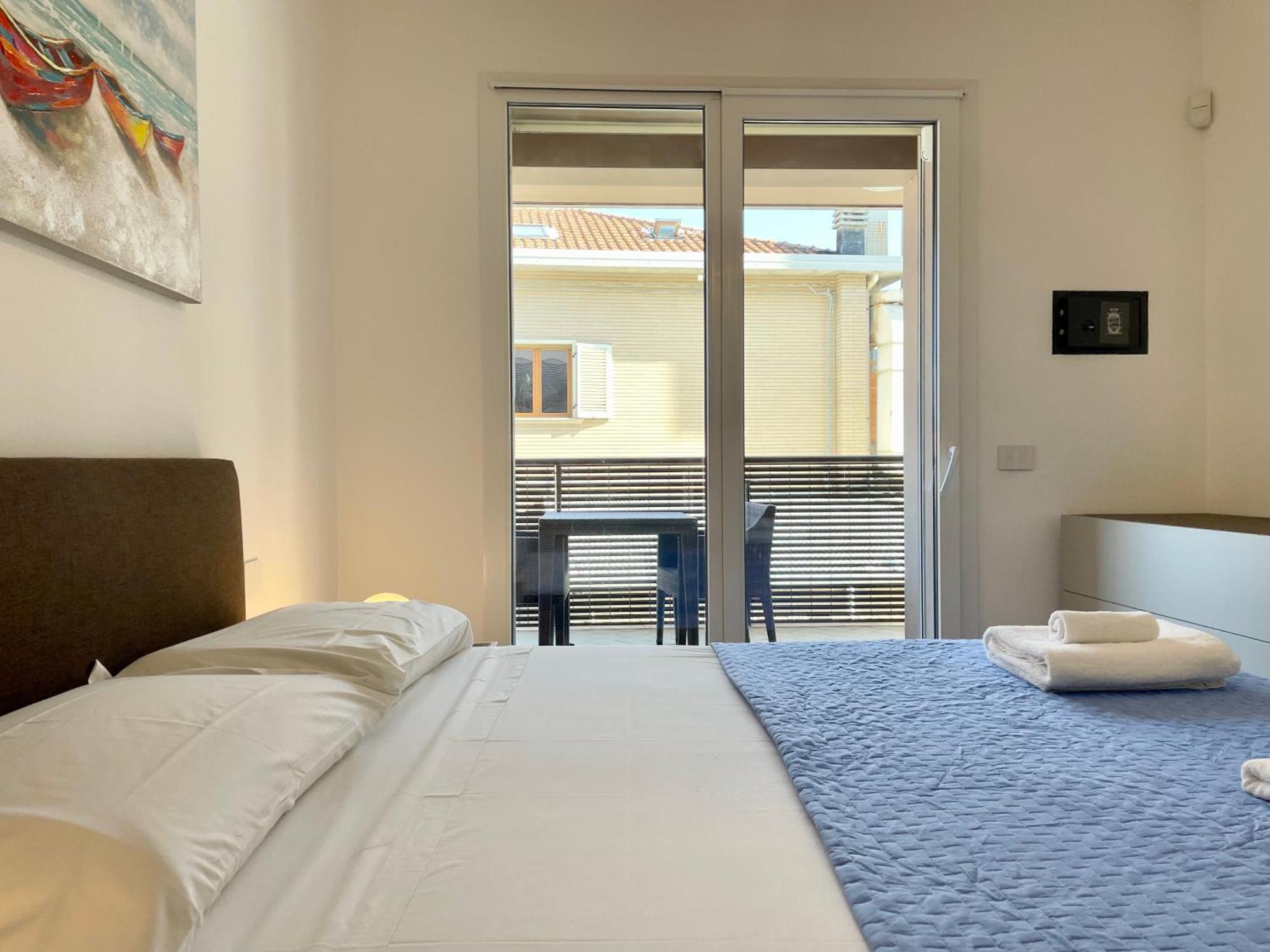 Apartment Bilocale Con Terrazzo E Garage - Casa Ondina *