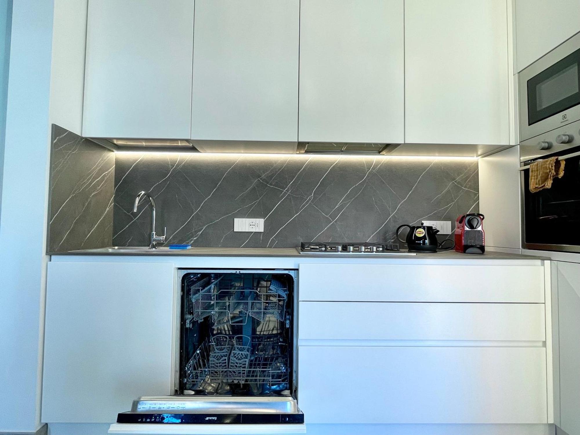 Apartment Bilocale Con Terrazzo E Garage - Casa Ondina