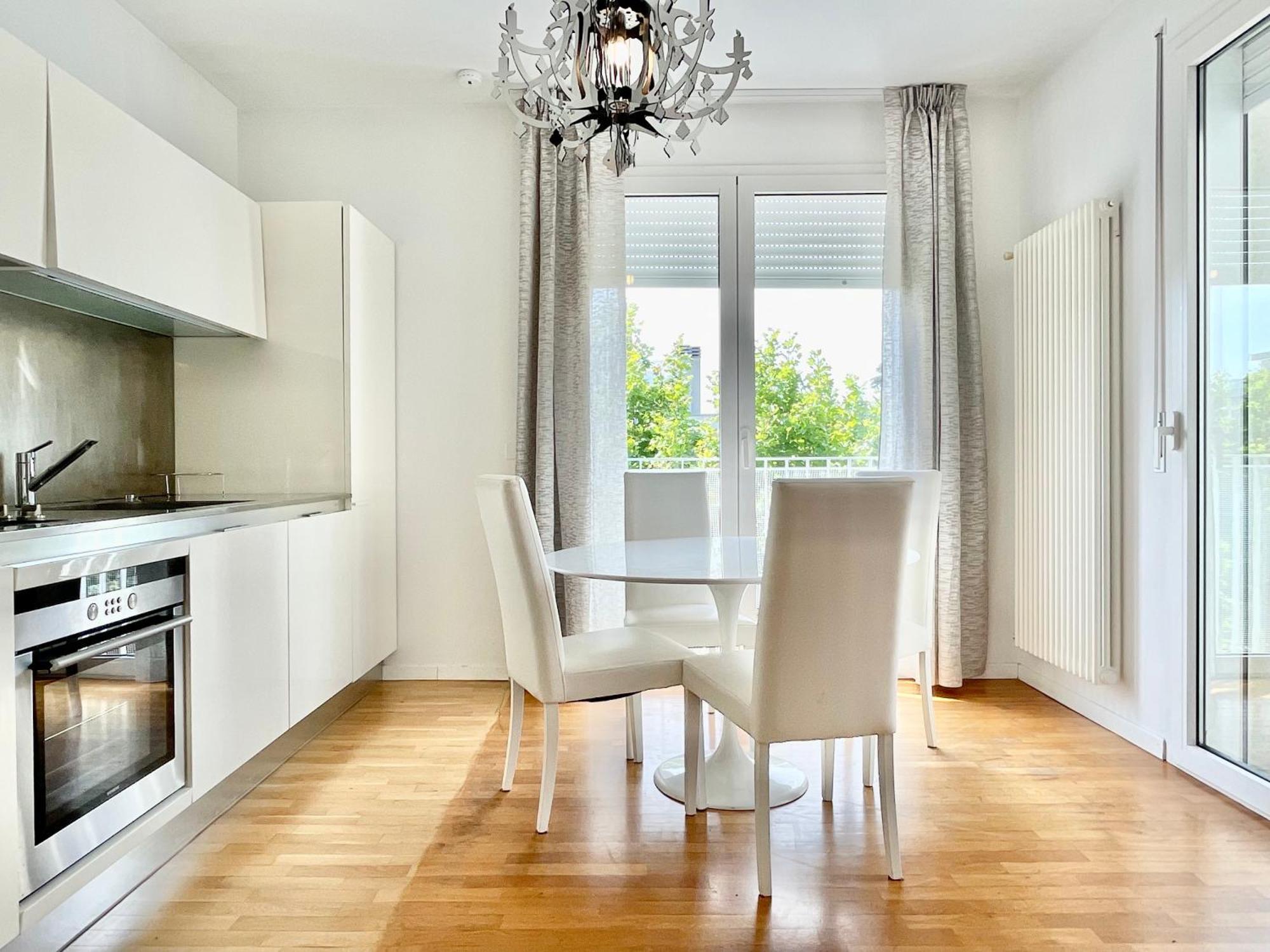 Apartment Attico Con Garage E Ampia Terrazza Privata *