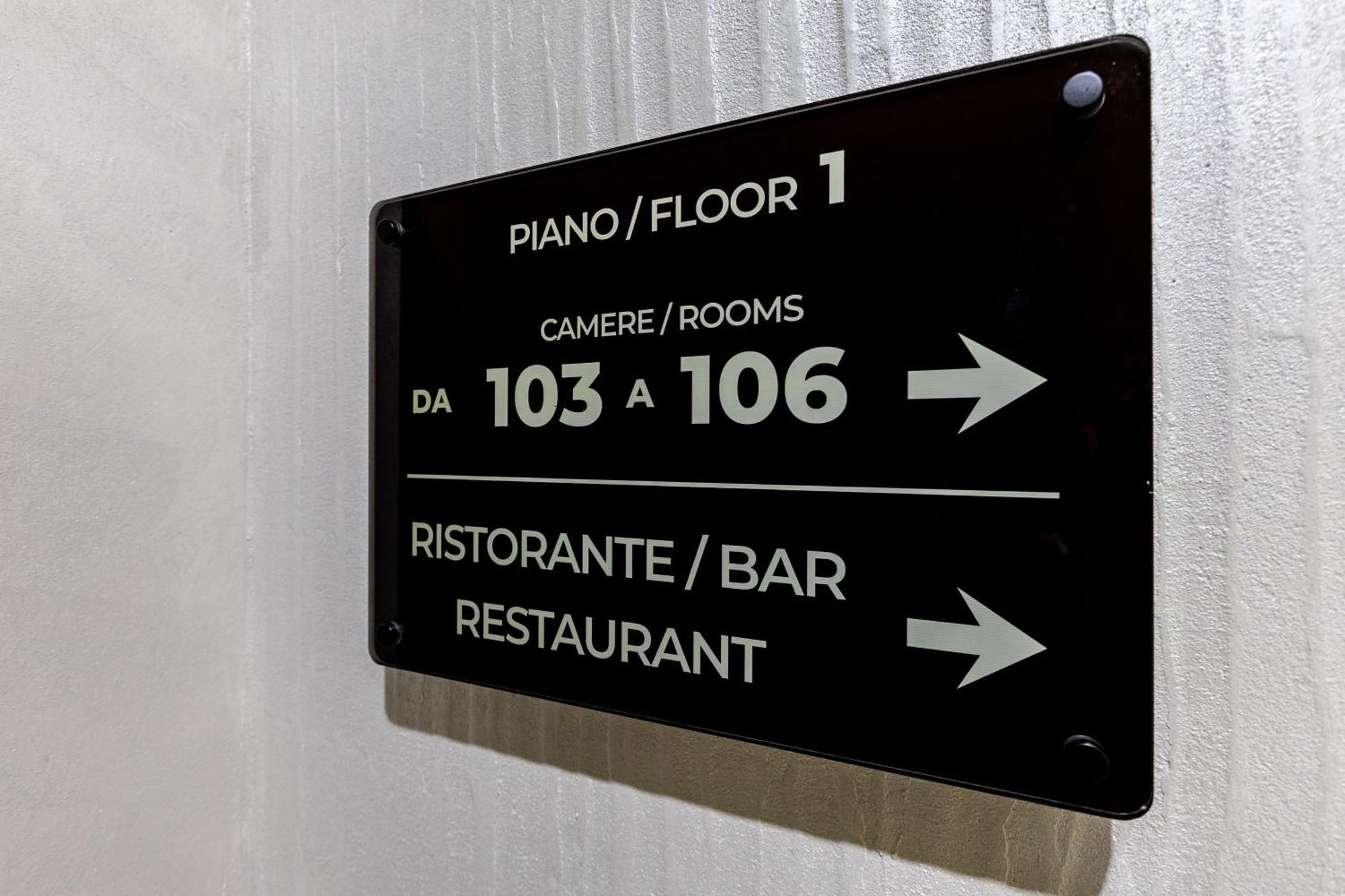 Hotel La Tour Palace & Restaurant