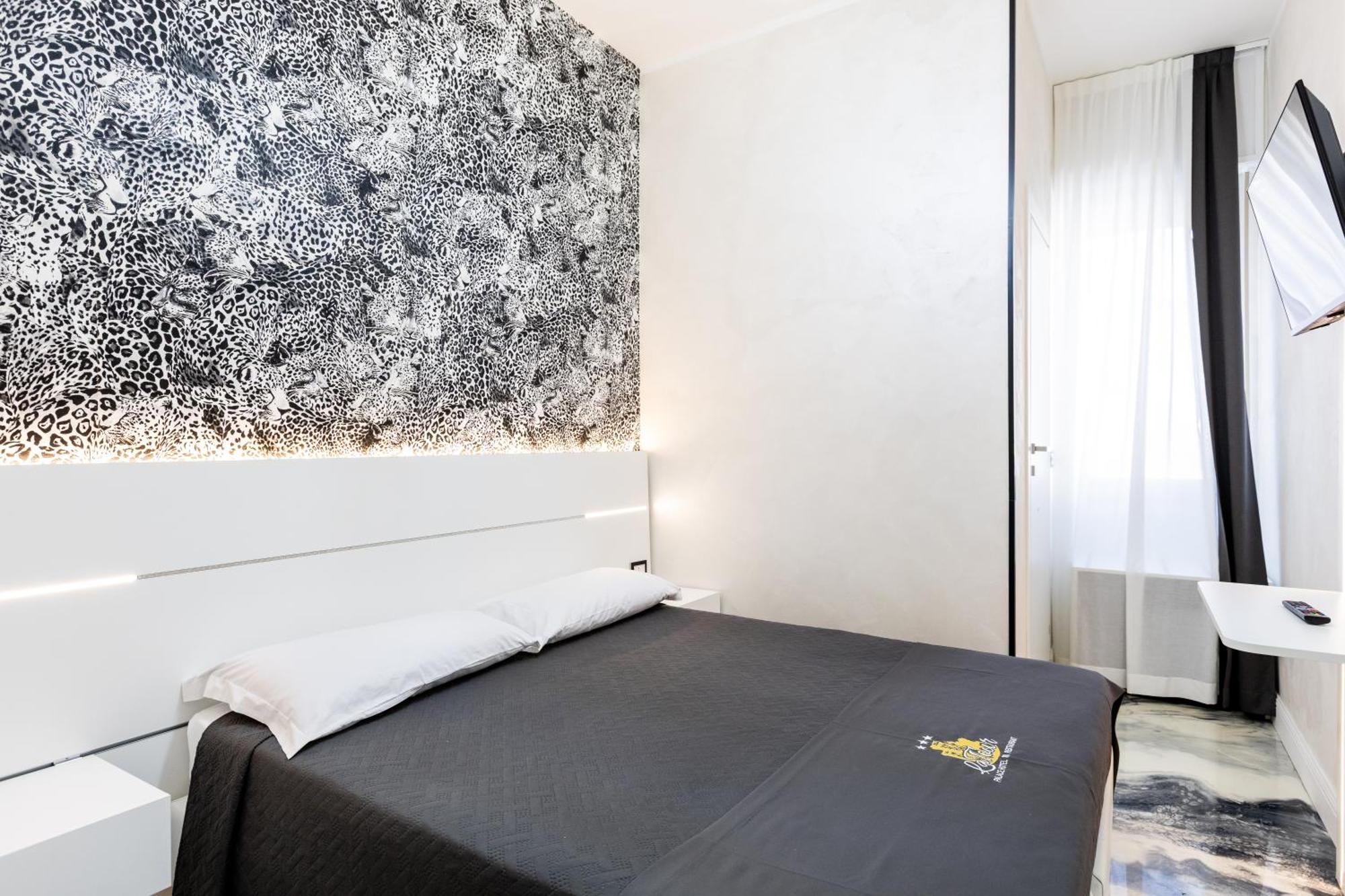 Hotel La Tour Palace & Restaurant 3*
