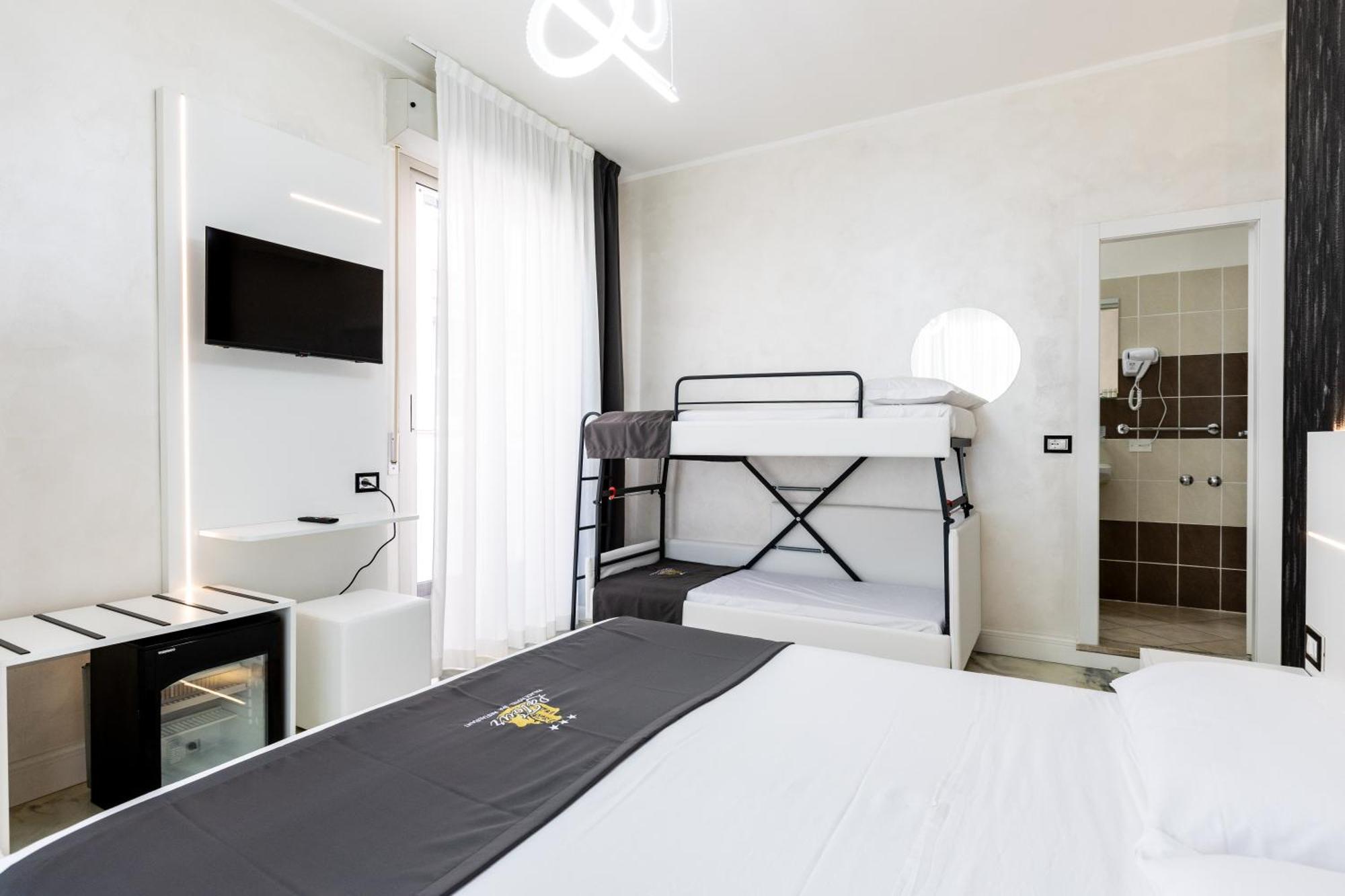 Hotel La Tour Palace & Restaurant 3*