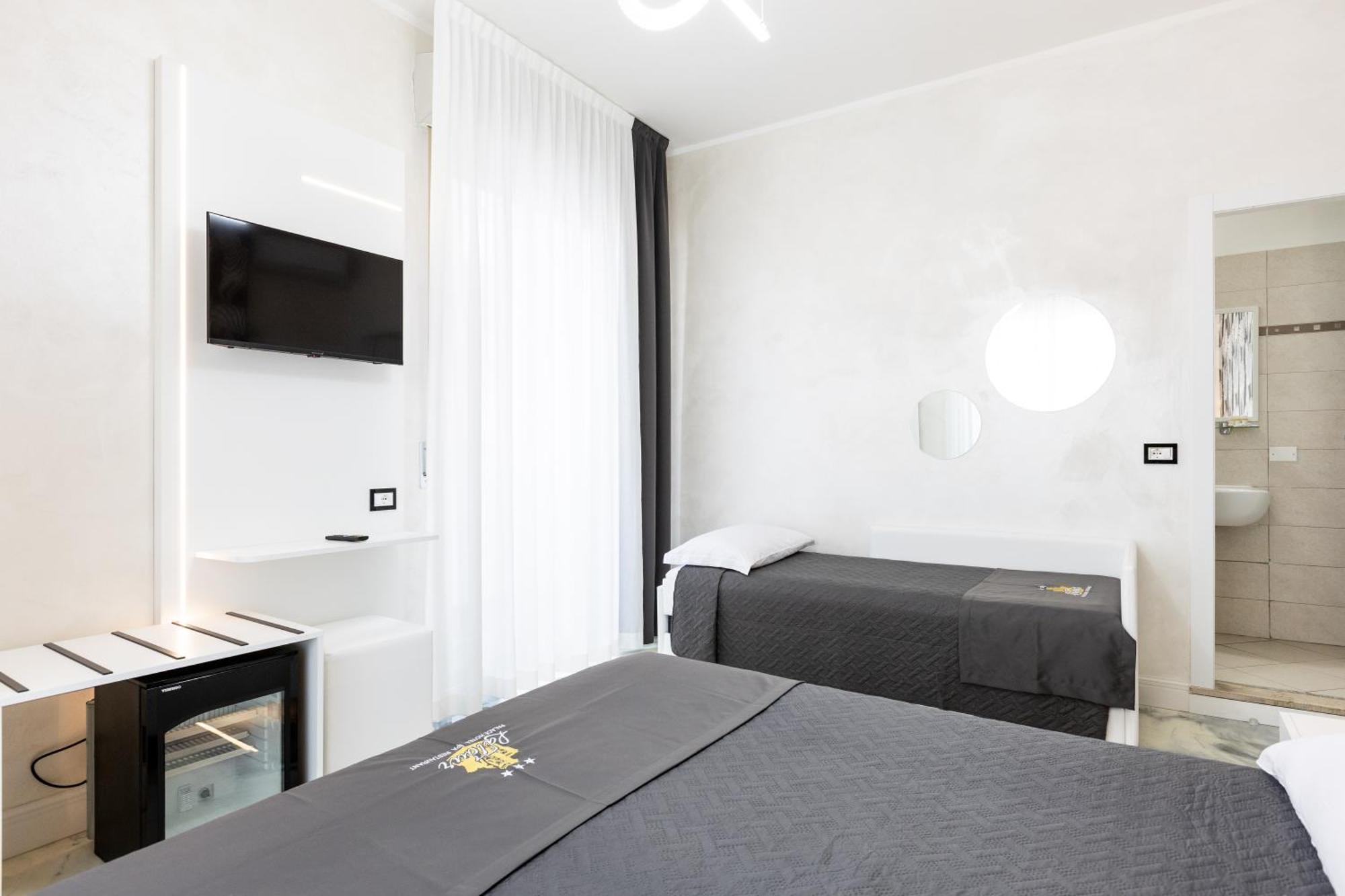 La Tour Palace & Restaurant Hotel