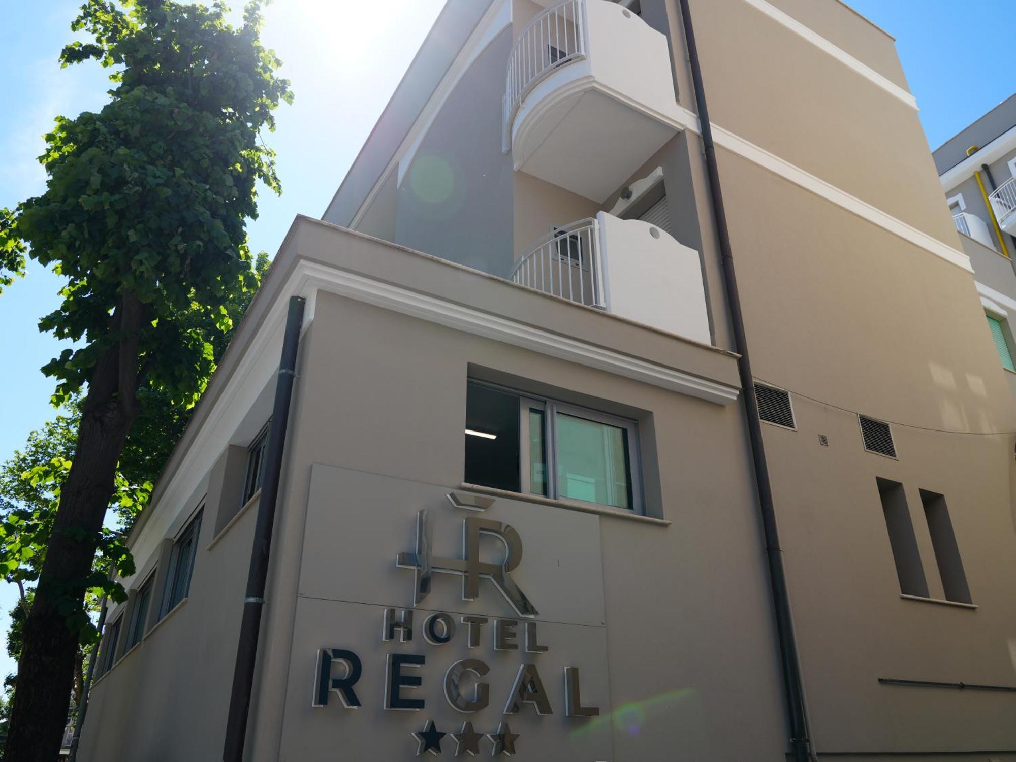 Regal 3*