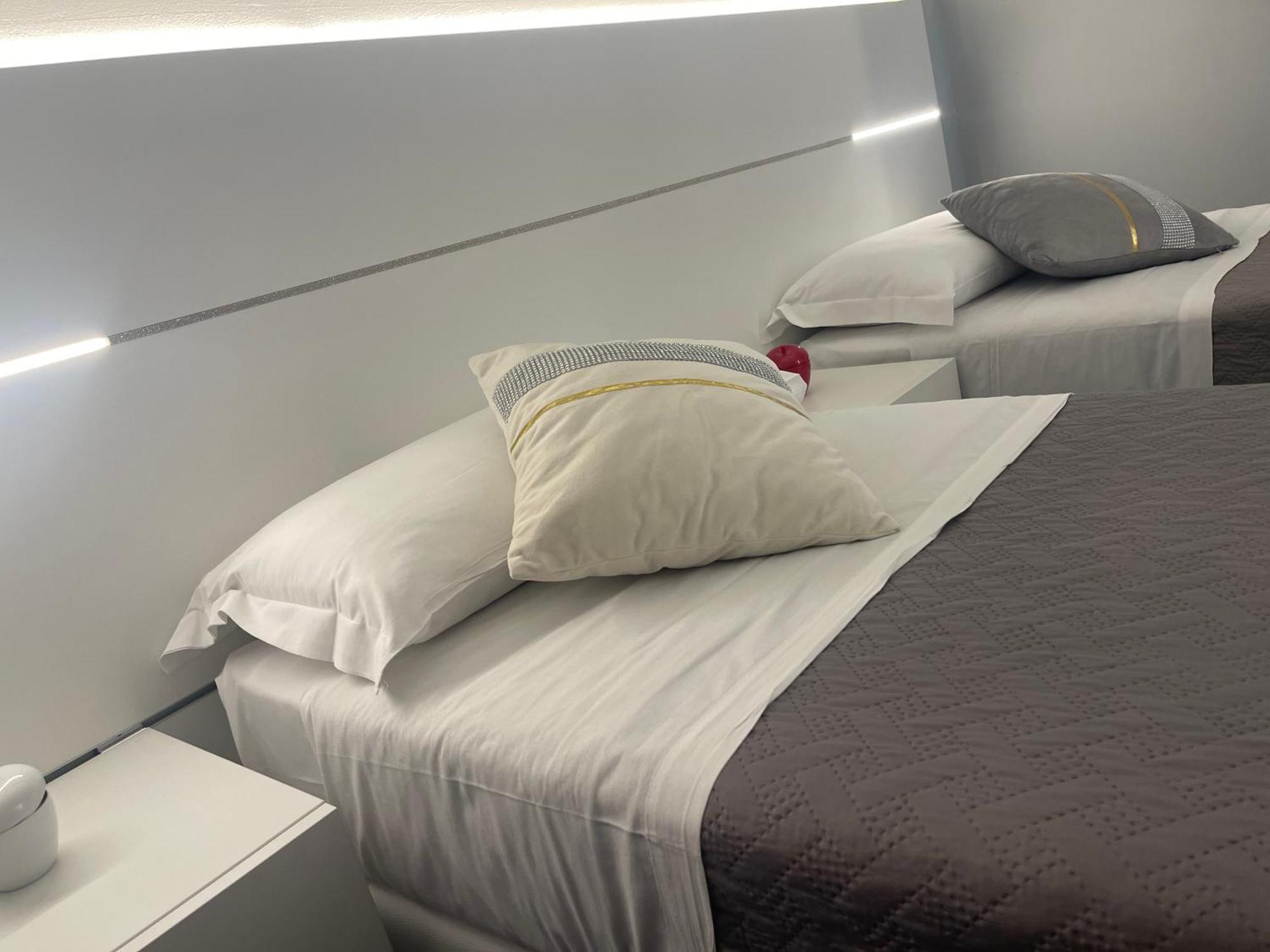 Scarlet Hotel 3*