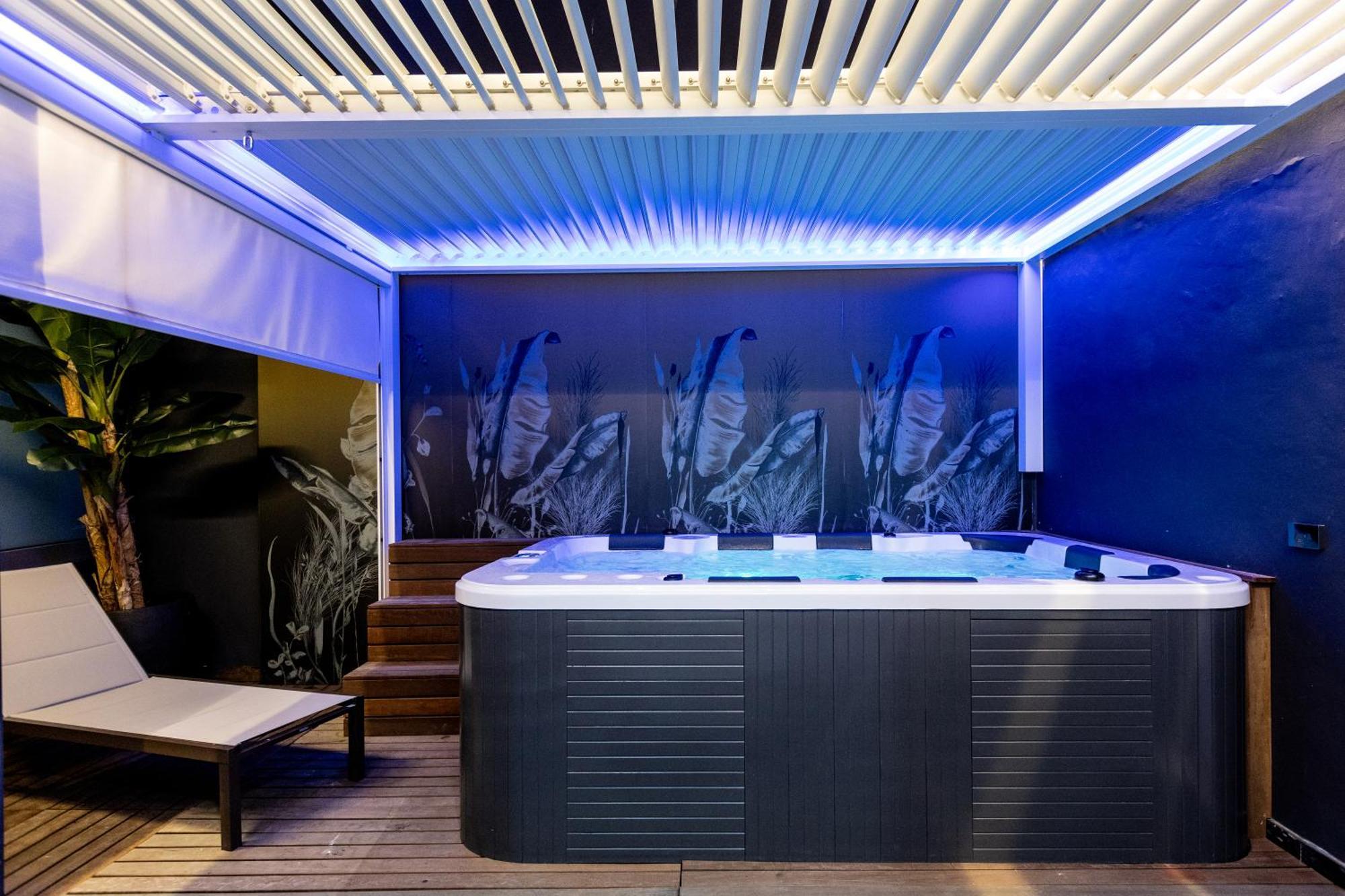 La Tour Palace & Restaurant Hotel 3*