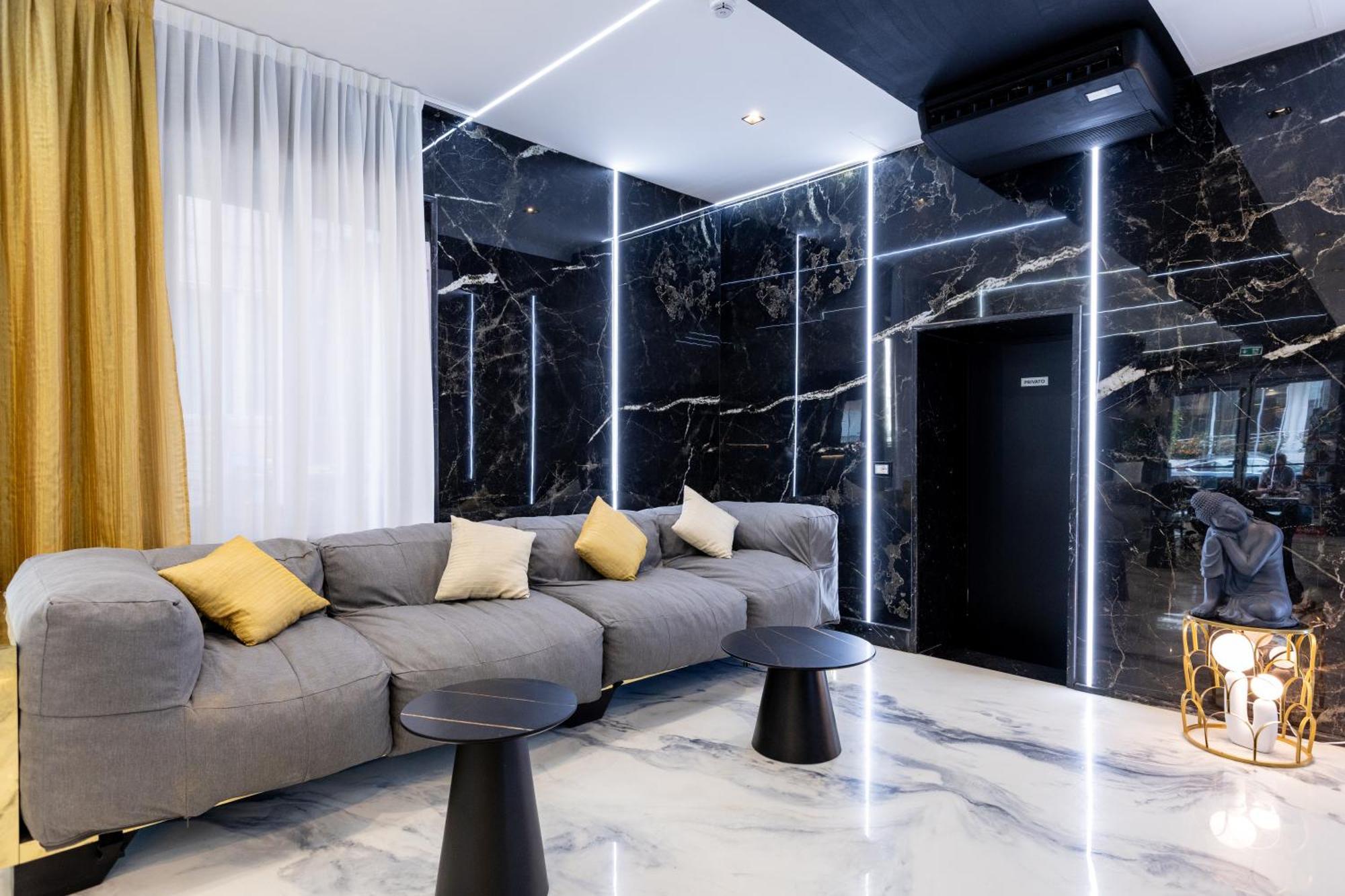 La Tour Palace & Restaurant 3*
