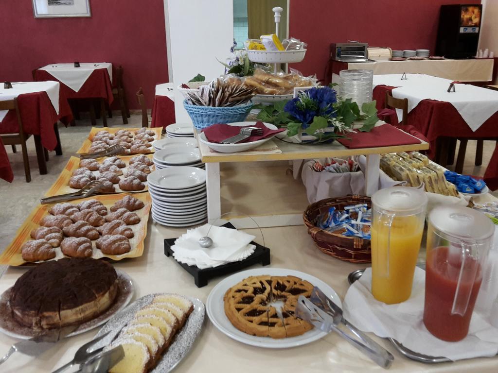Annetta Hotel