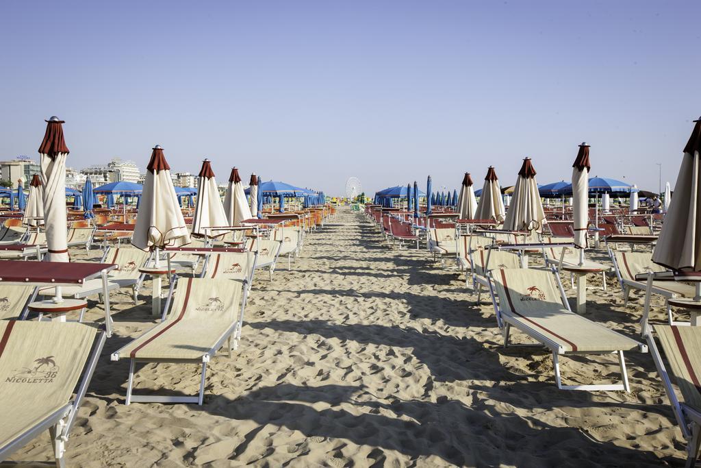 Fellini 3*