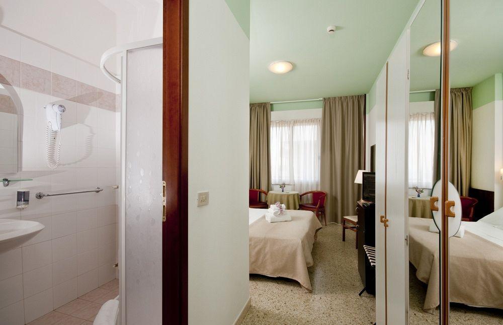 Hotel La Perla Rimini