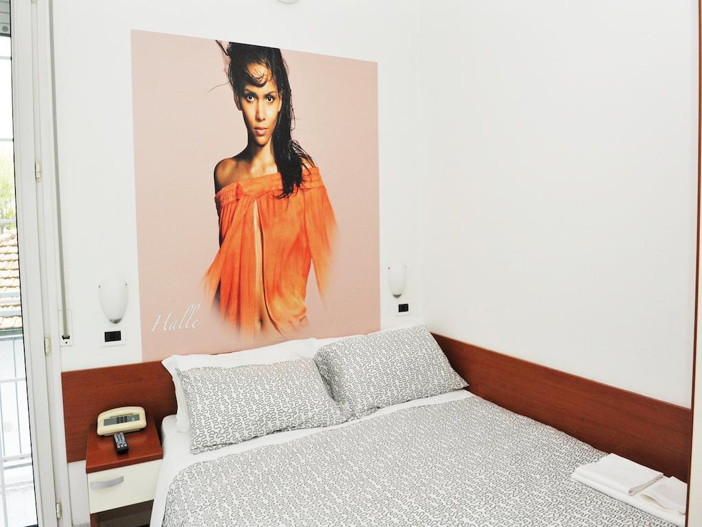 Lady Hotel