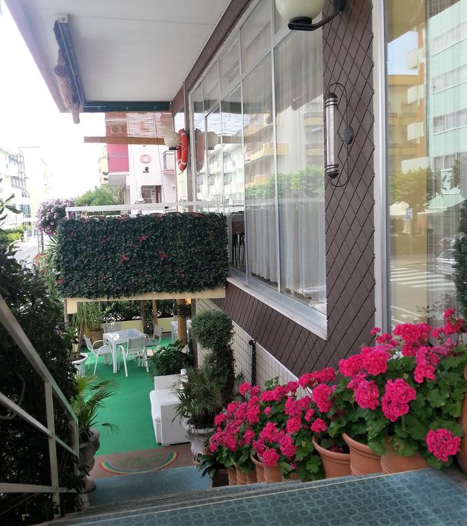 Hotel Nova Dhely 3*