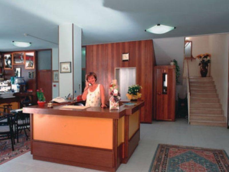 Hotel Lem 2*