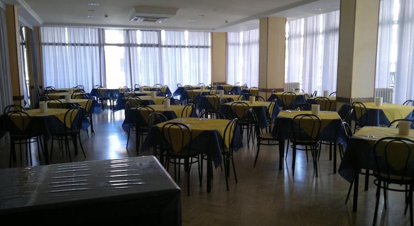 Half Moon Airport Restaurant