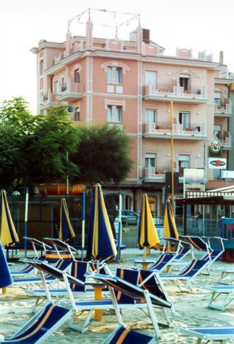 Aurora Hotel 3*