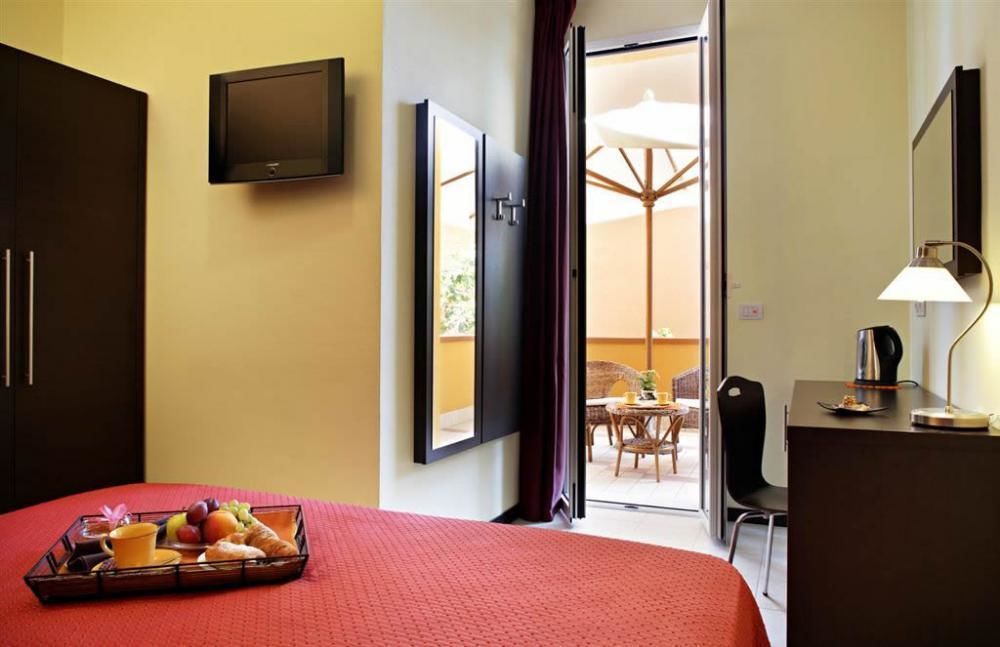 Alibi Hotel