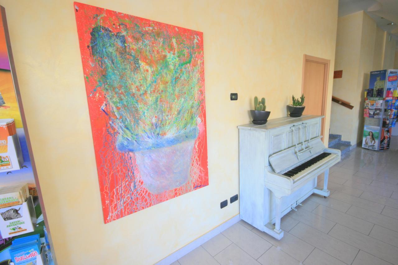 Aparthotel Paradise 3*